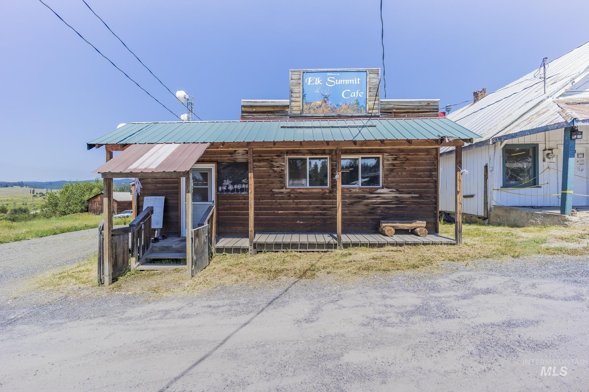 289 Main St Property Photo 40