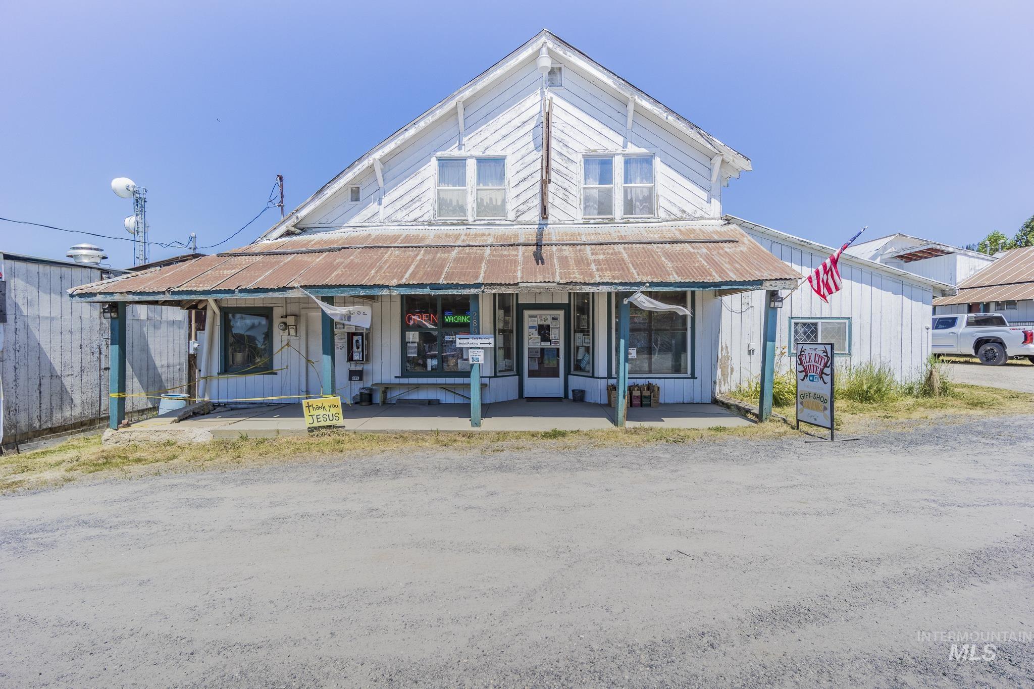 289 Main St Property Photo 41