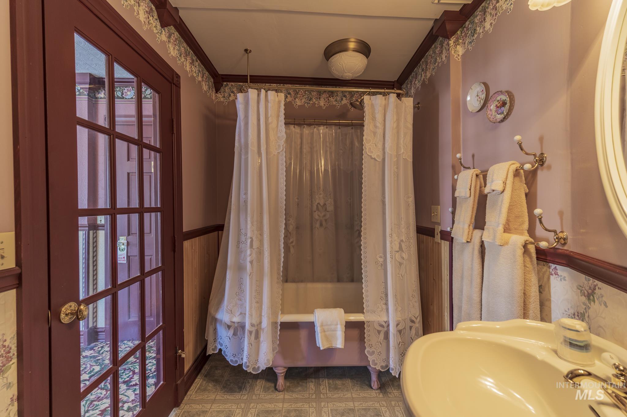 289 Main St Property Photo 42