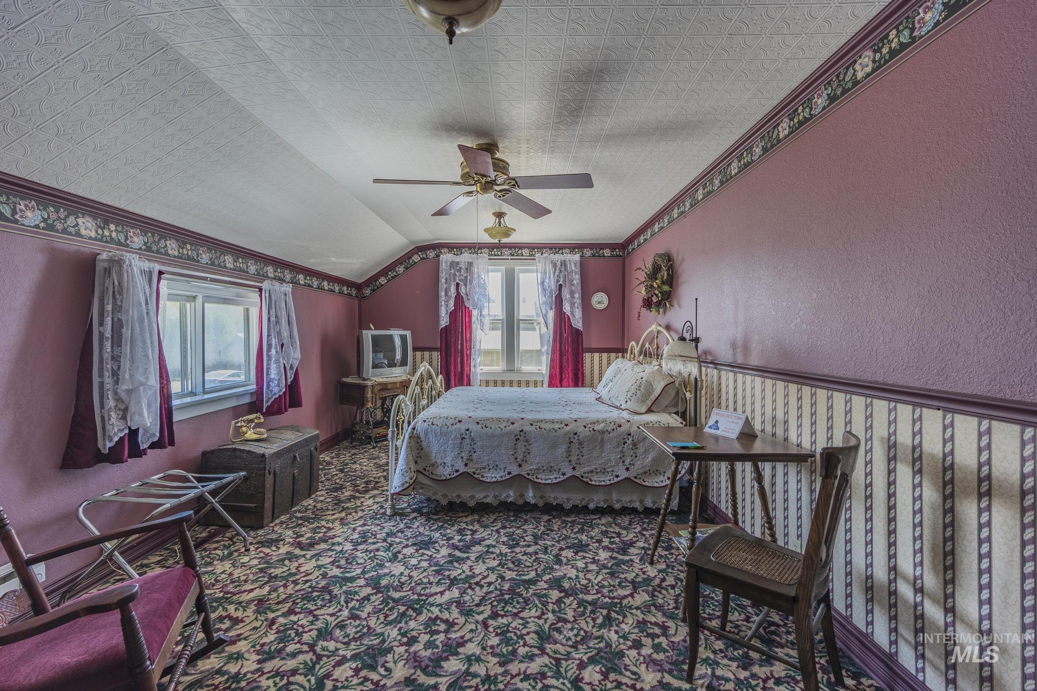 289 Main St Property Photo 44