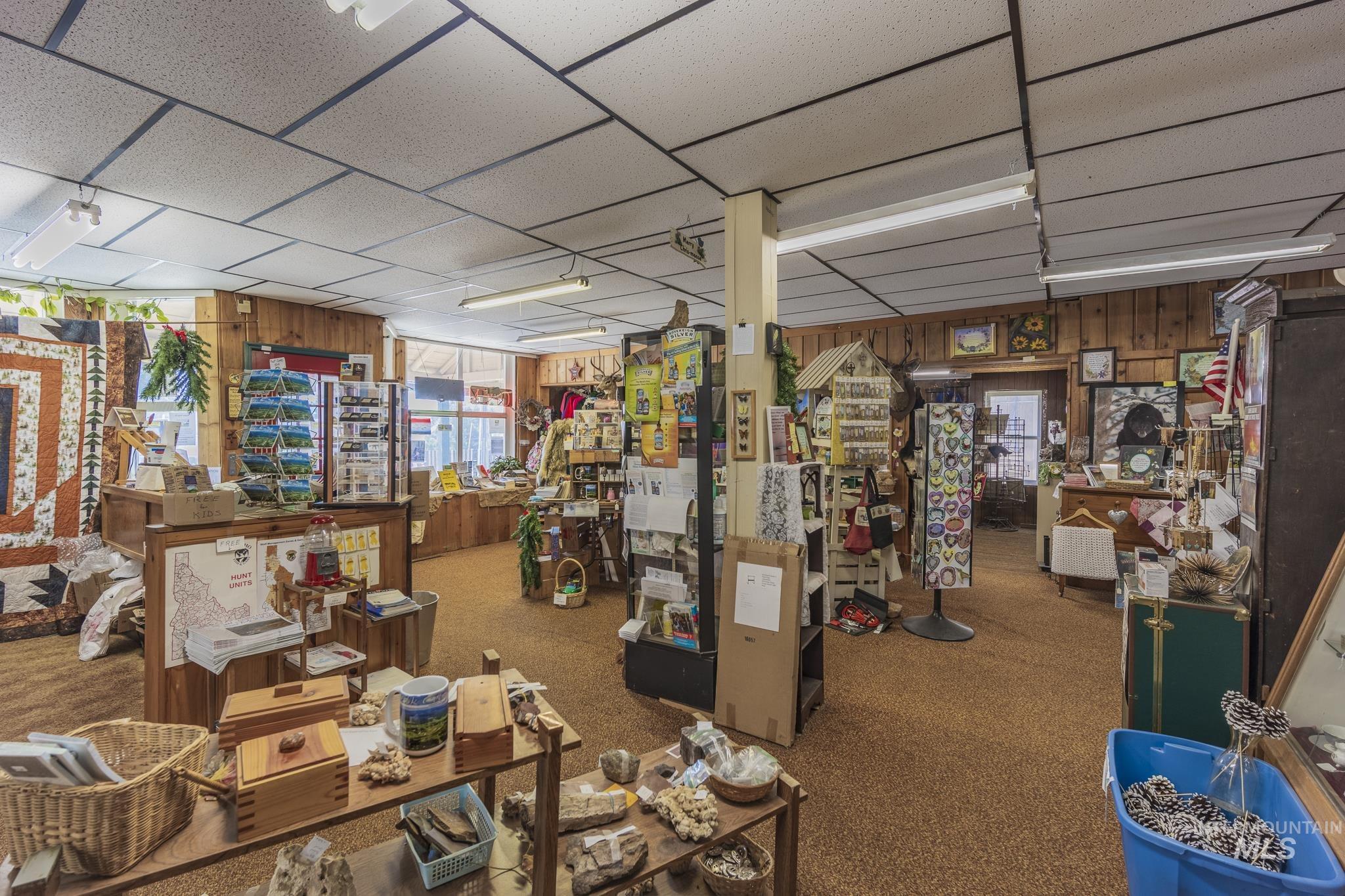 289 Main St Property Photo 48