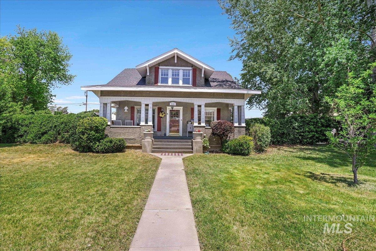 510 Center Street East Property Photo 1