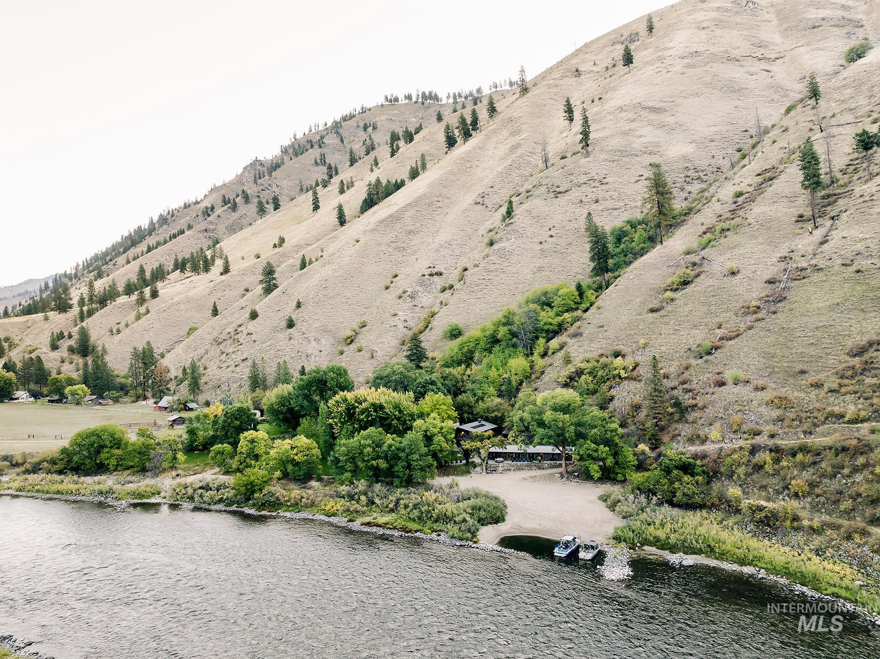 13450 Salmon River Property Photo 4