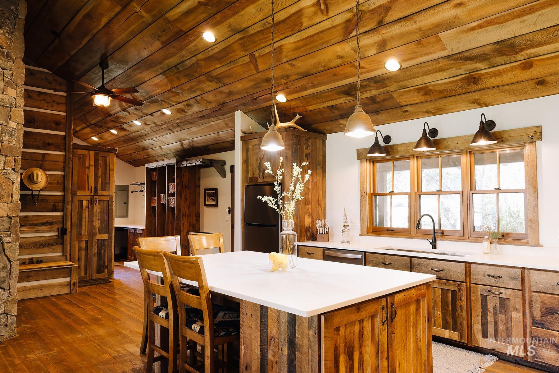 13450 Salmon River Property Photo 31