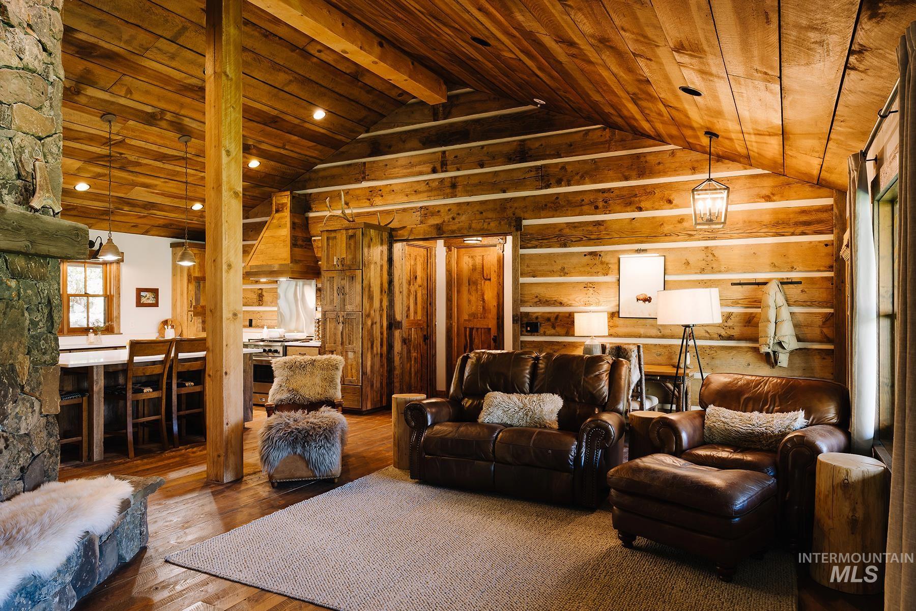 13450 Salmon River Property Photo 32