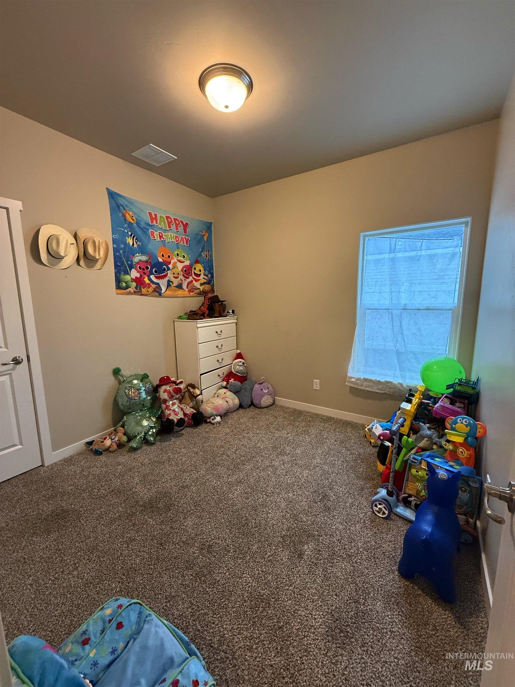 915 Latemar Rd Property Photo 10