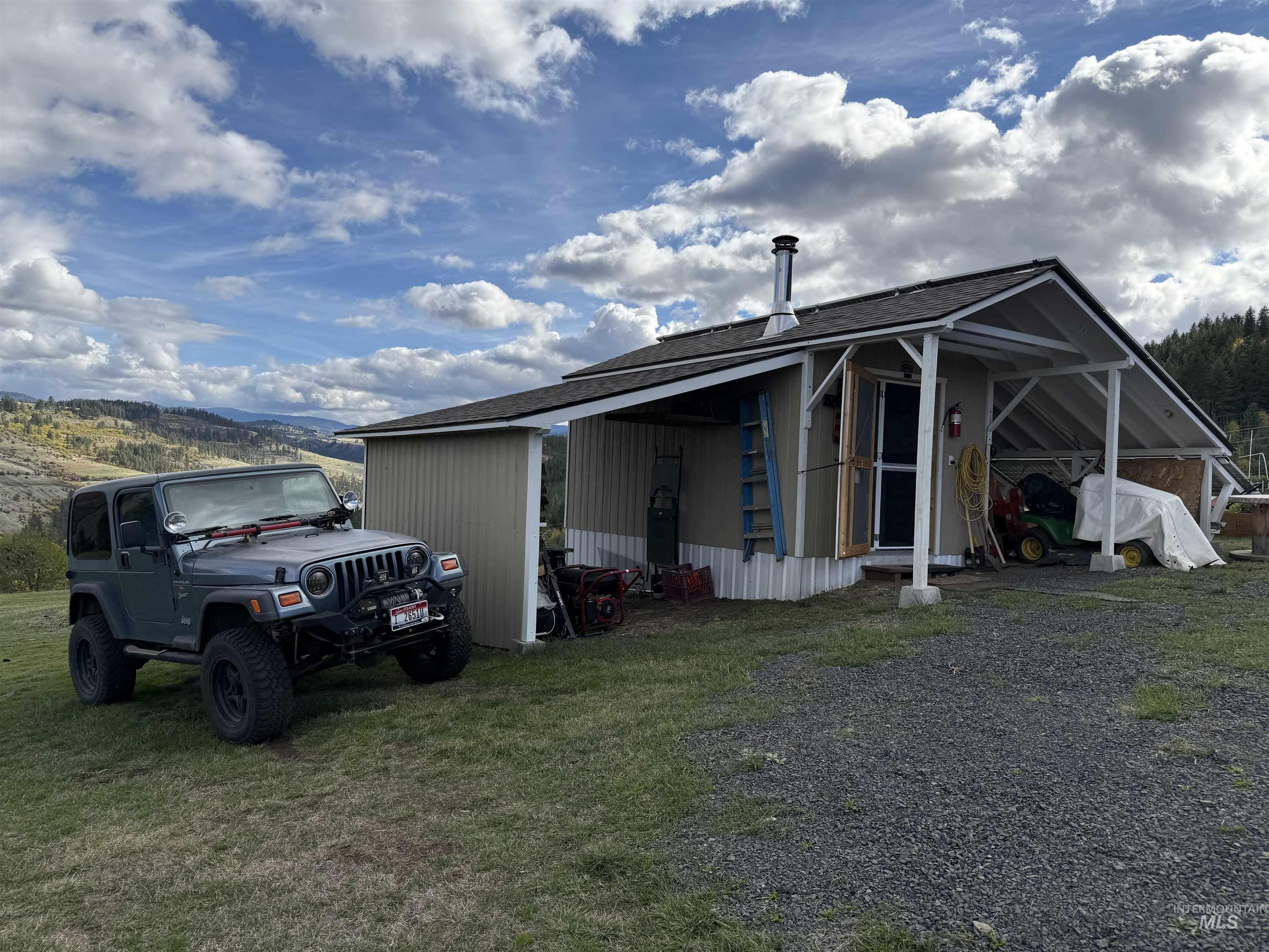 289 Freedom Way Property Photo 9