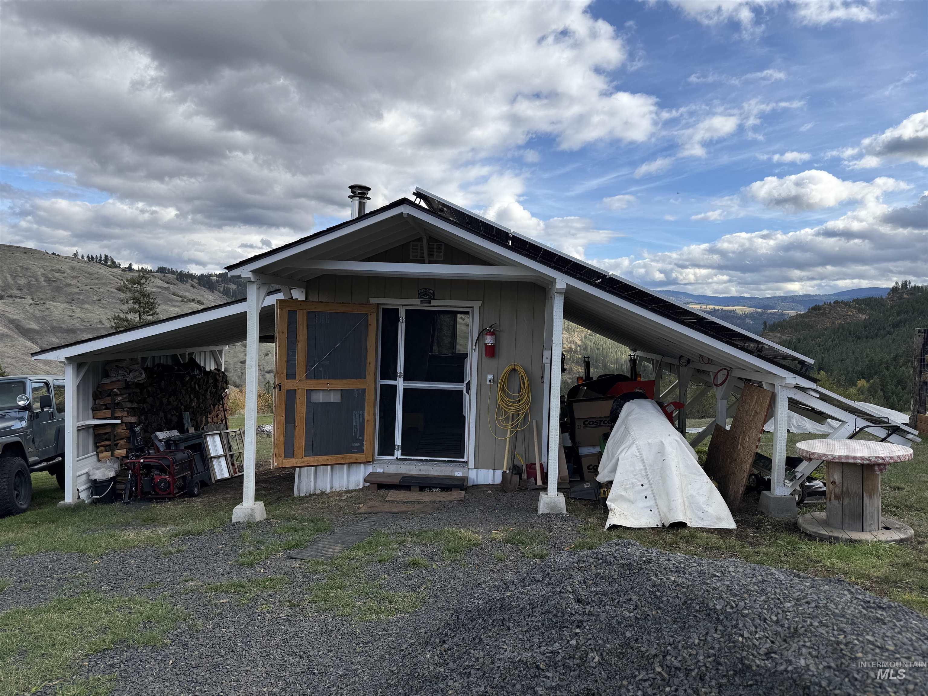 289 Freedom Way Property Photo 10