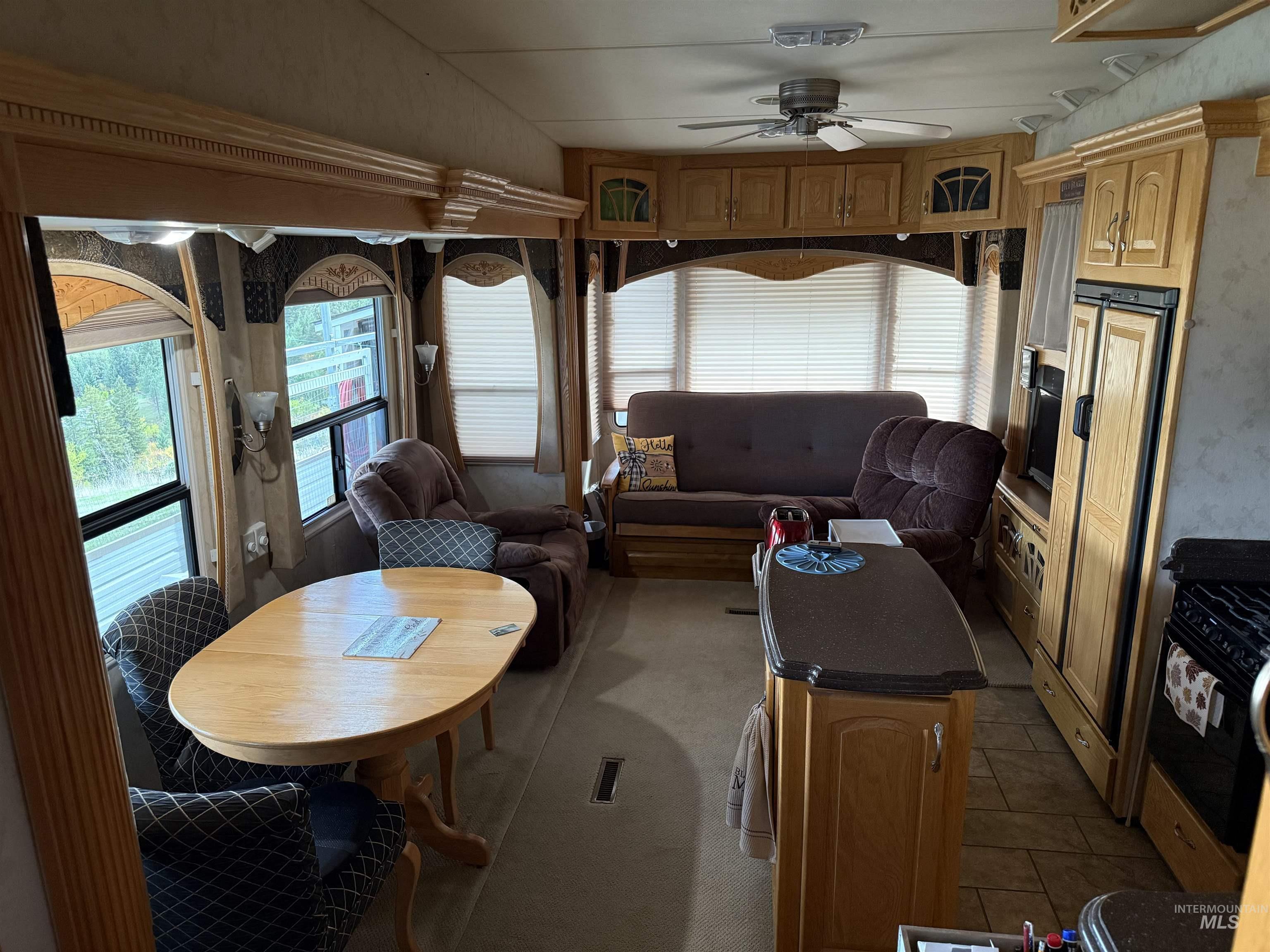 289 Freedom Way Property Photo 16