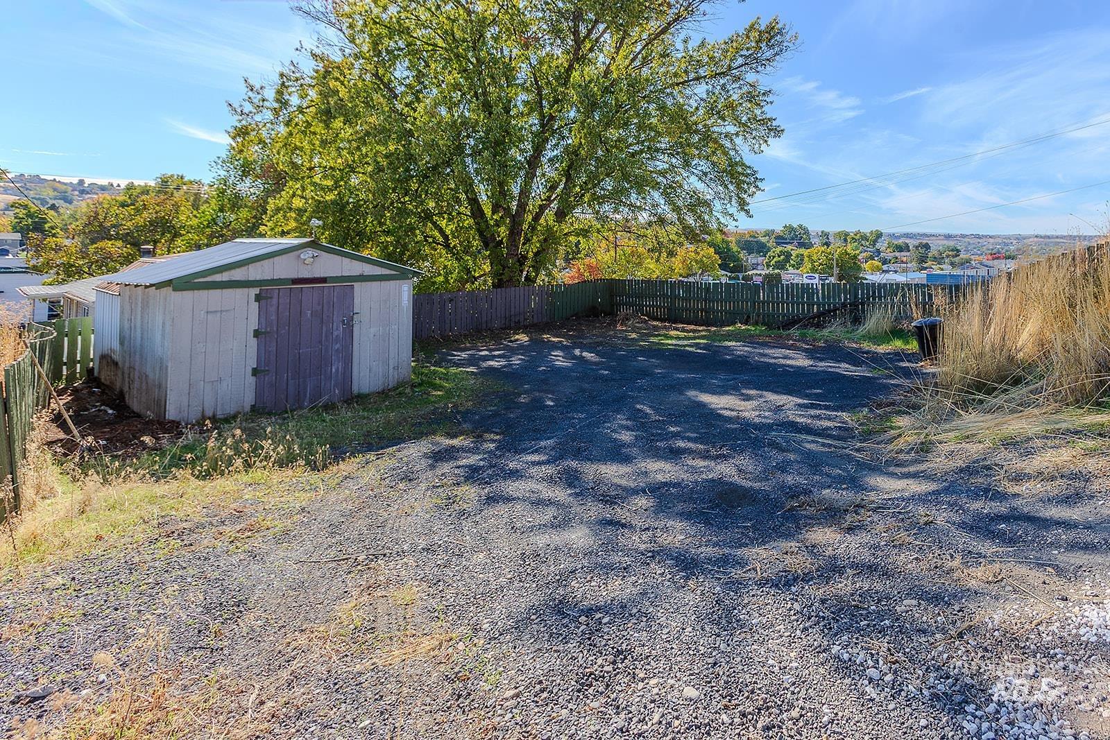 1017 16th Ave Property Photo 29