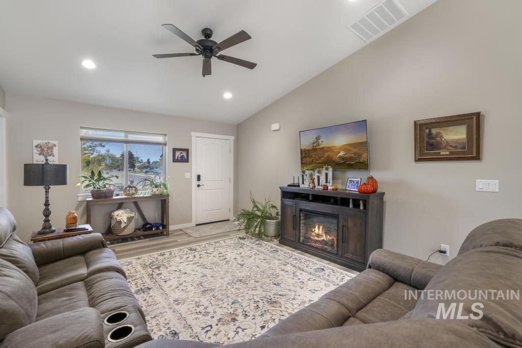 607 Cheri Ct Property Photo 1