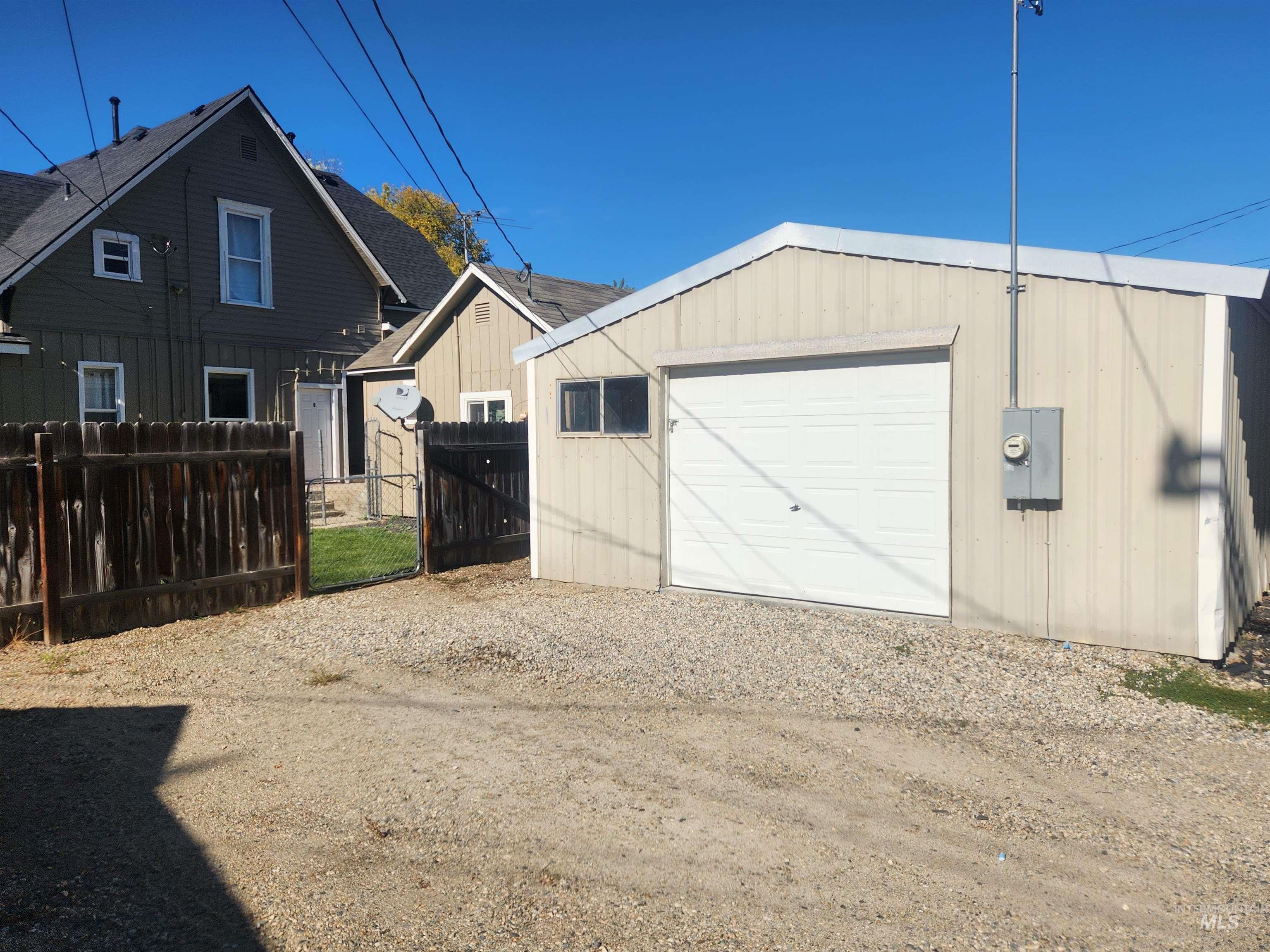 410 S Hayes Ave Property Photo 11