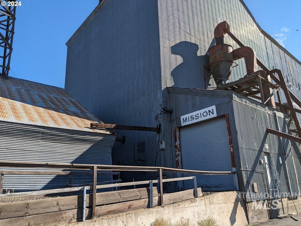 73541 Highway 331 - Mission