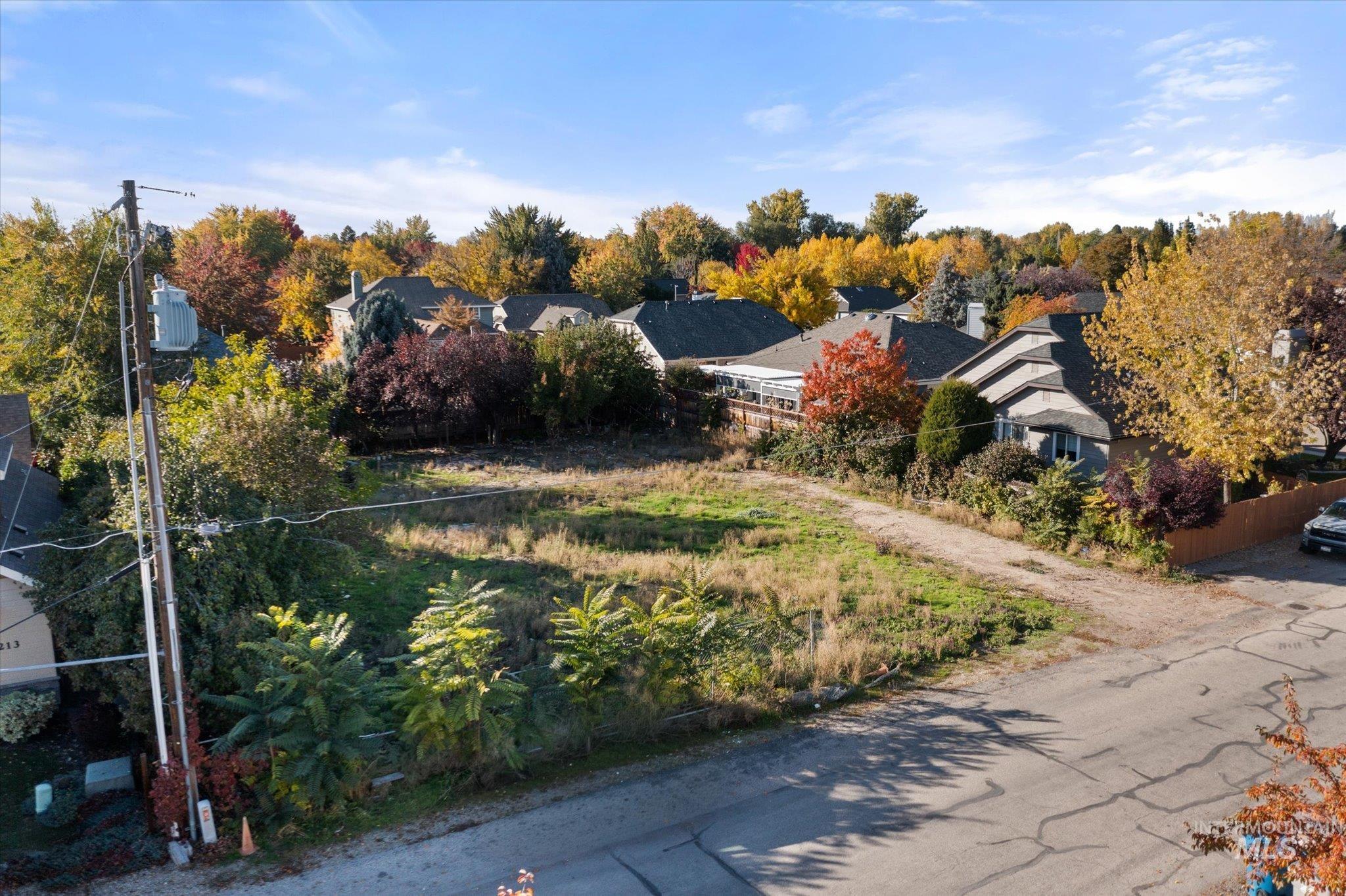 2205 S Dorothy Ave Property Photo 7