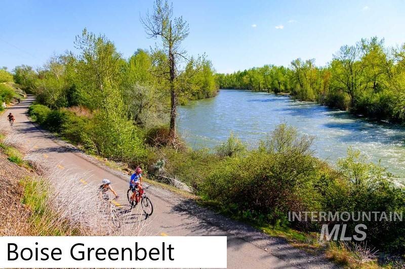 2205 S Dorothy Ave Property Photo 11