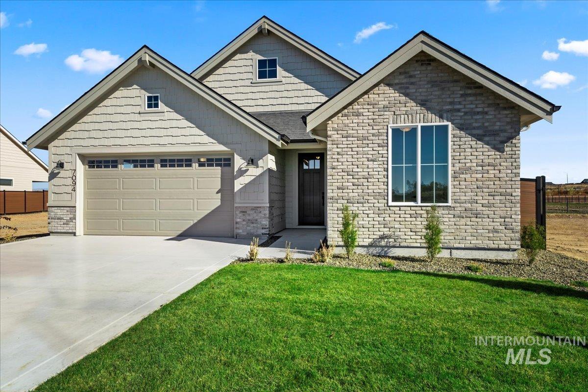 7094 N Canter Trail Ave Property Photo 1