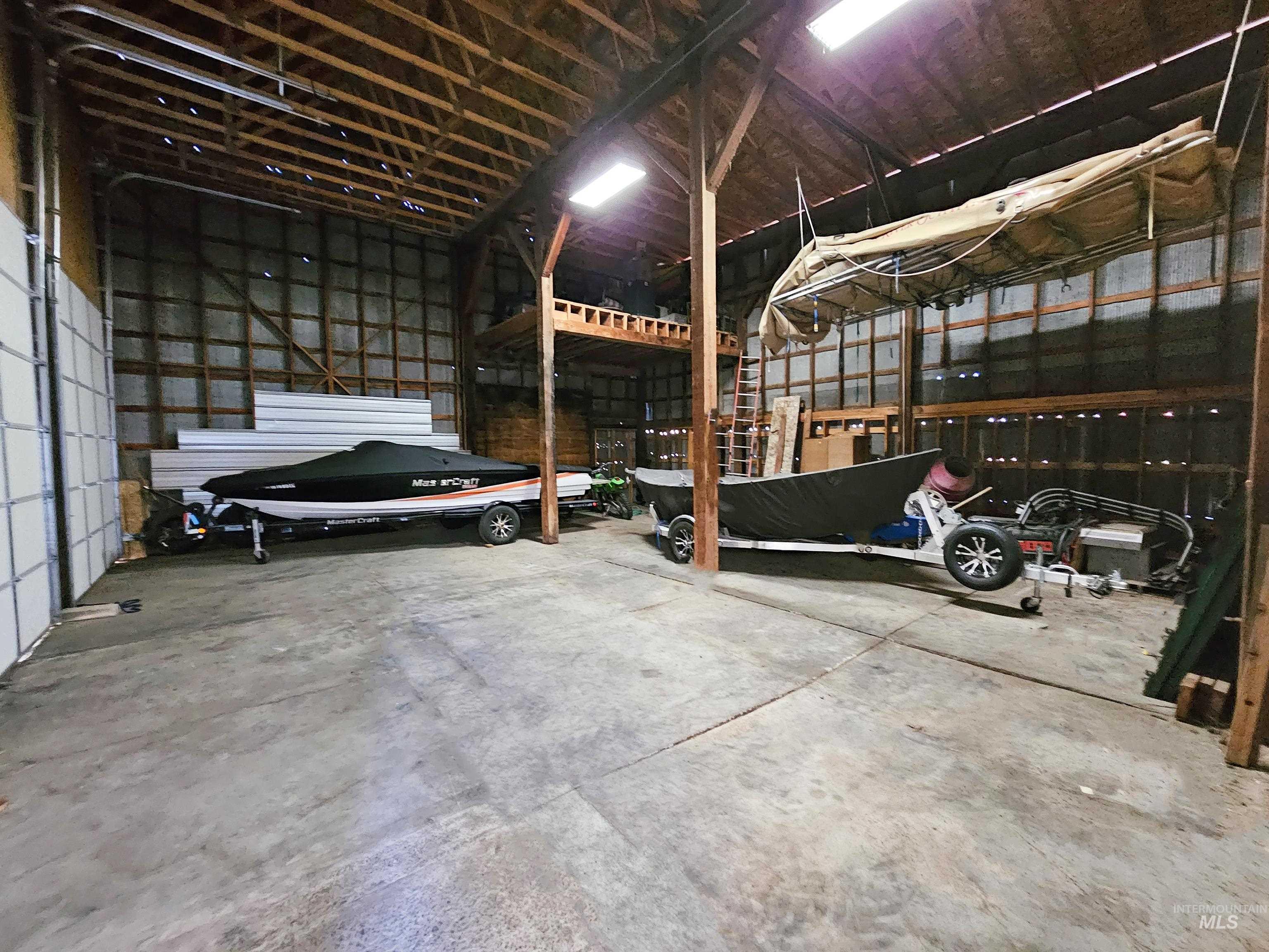 10 S Commercial St Property Photo 4