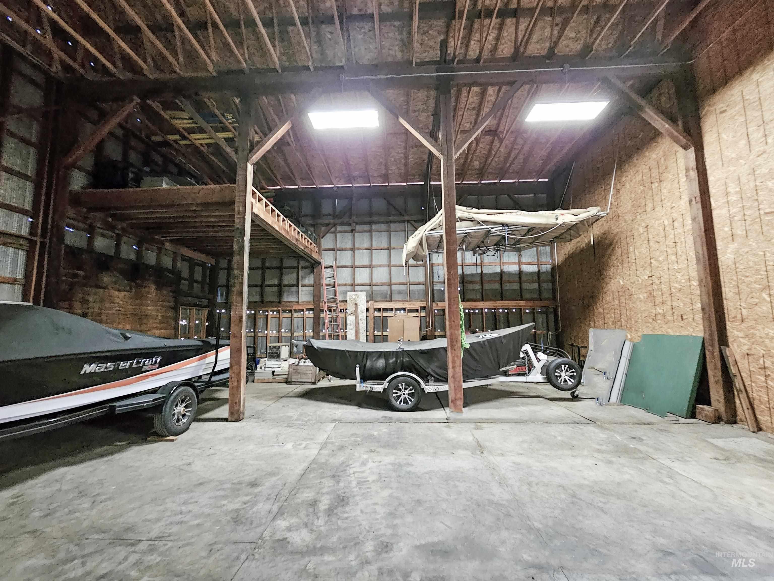 10 S Commercial St Property Photo 5