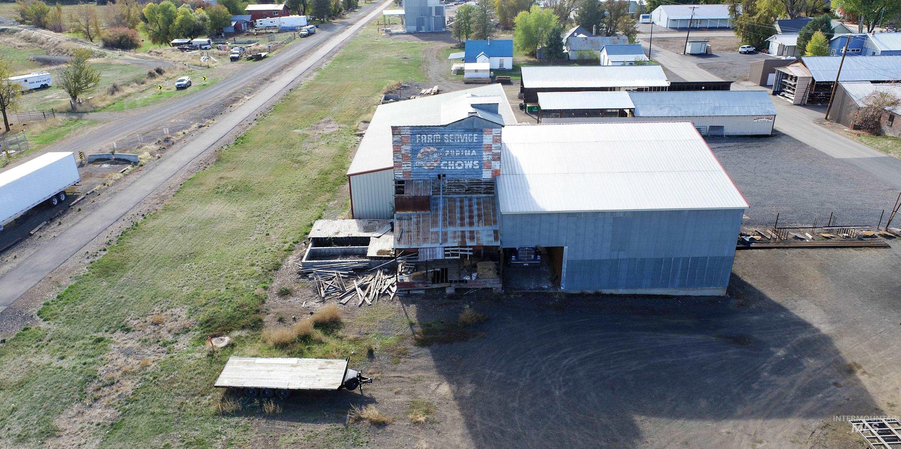 10 S Commercial St Property Photo 12