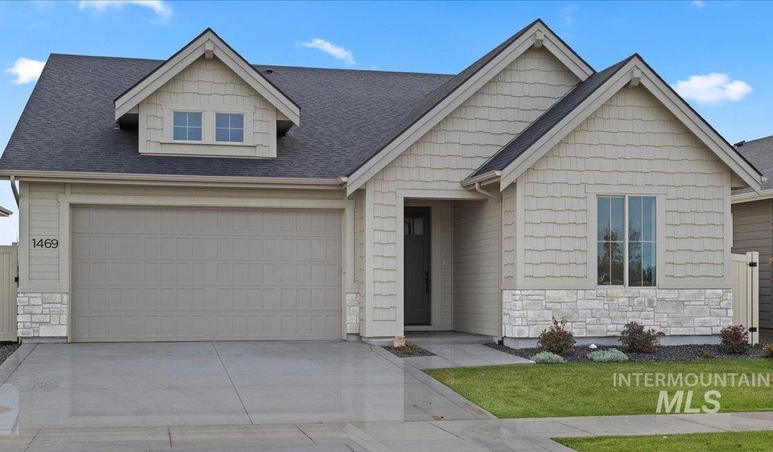 1469 E Andes Dr Property Photo 1