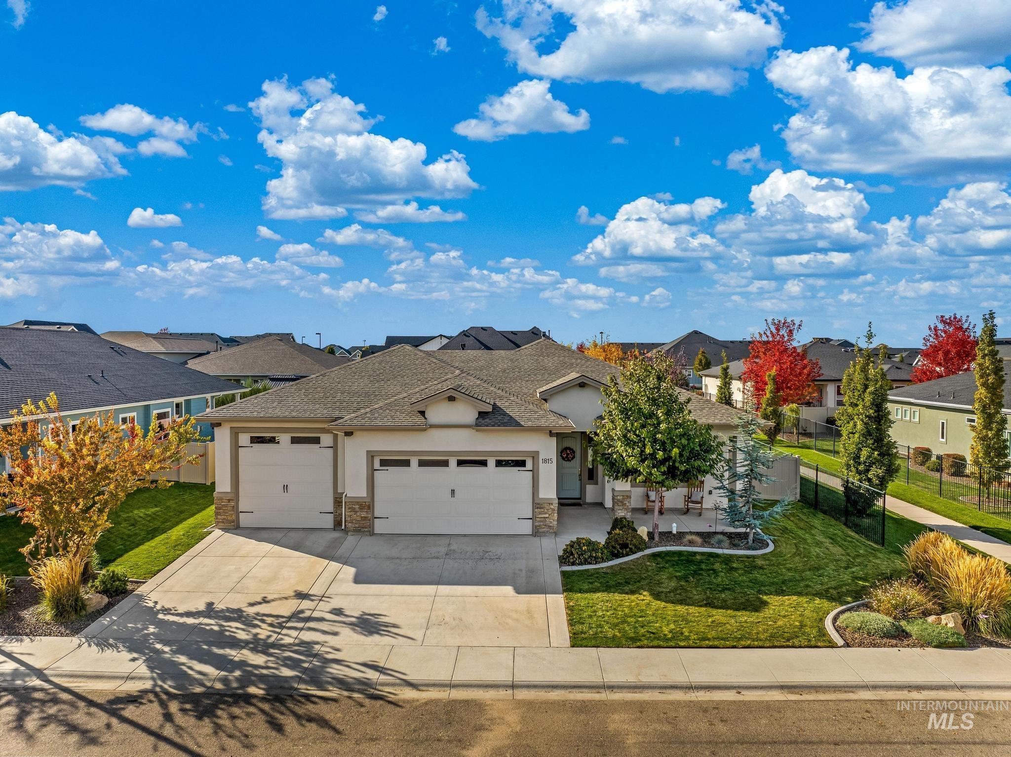 1815 N Peakhurt Ave Property Photo 1