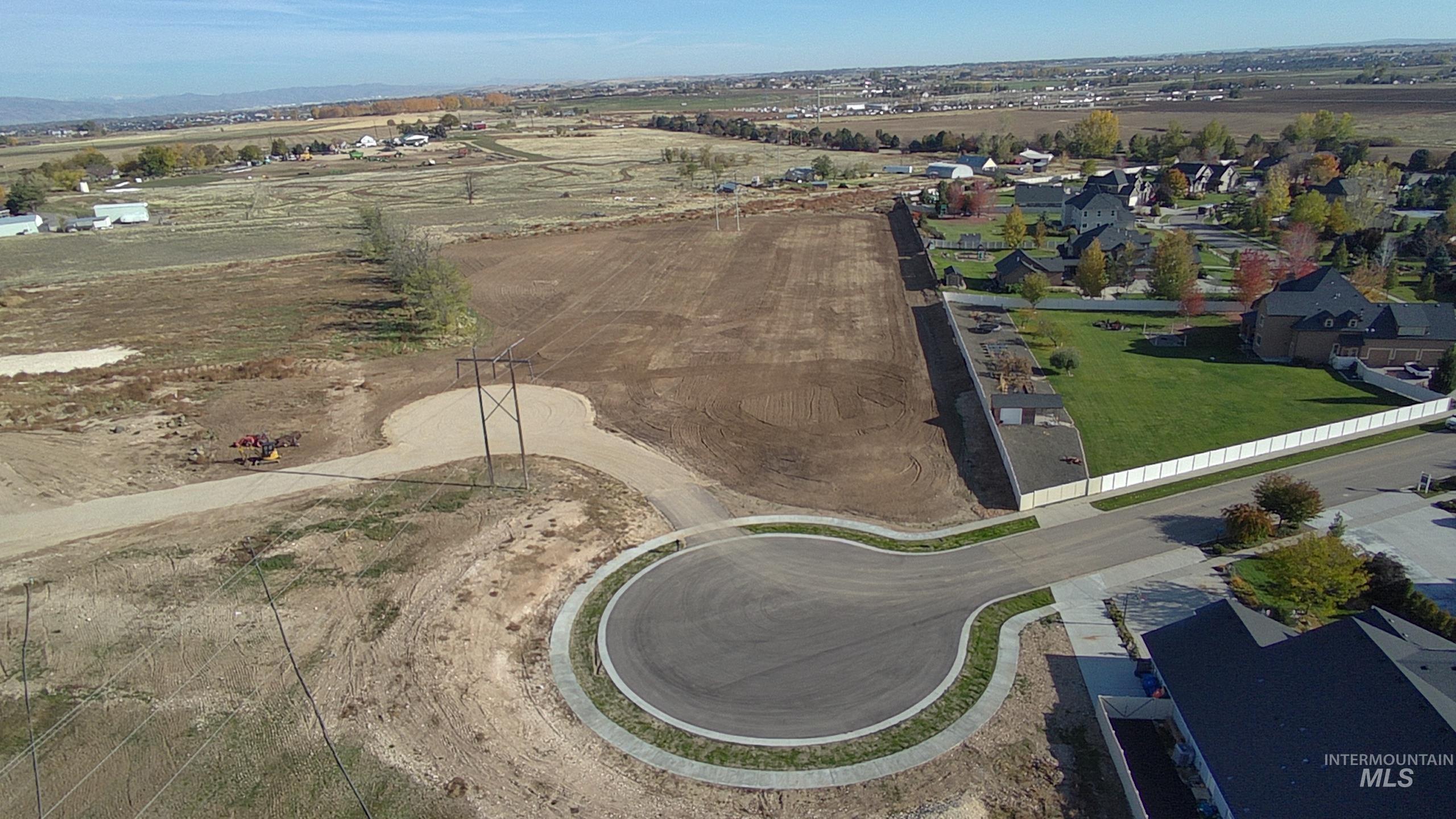 6918 S Pear Blossom Lane Property Photo 4