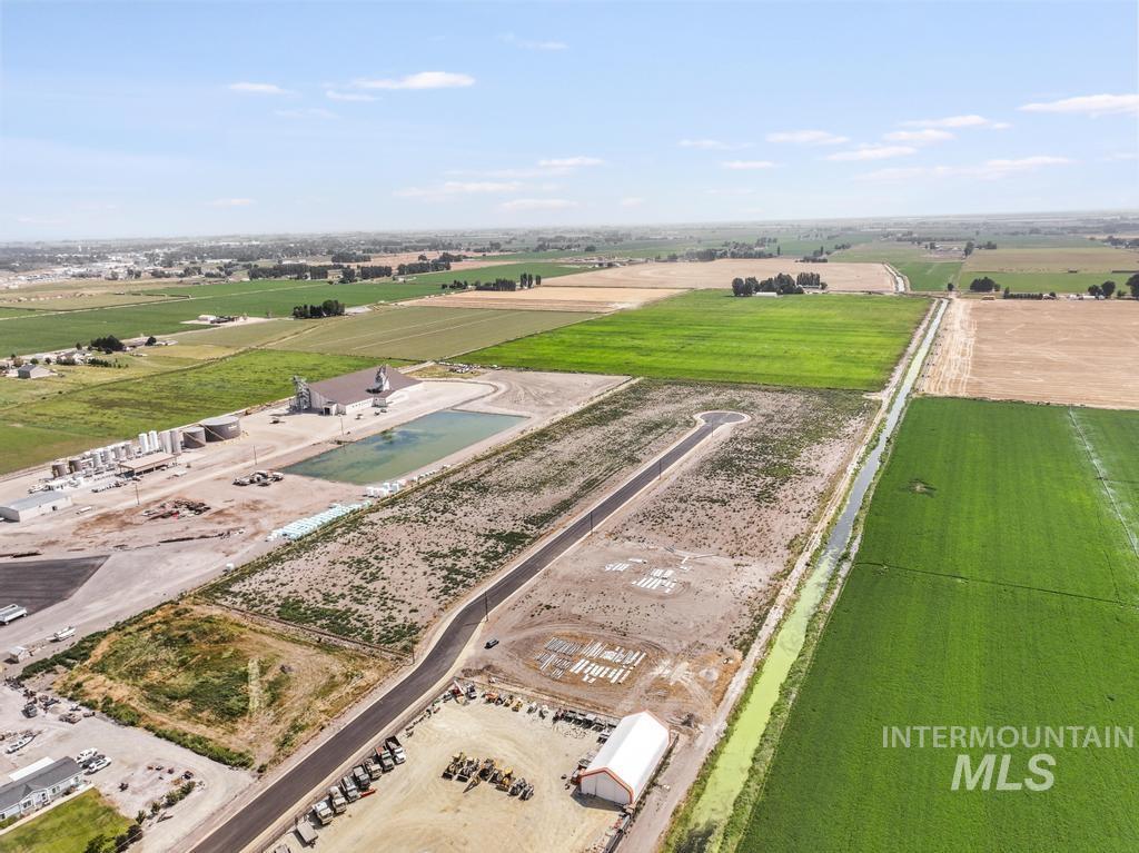 Tbd 200 W Lot 7 Property Photo 26