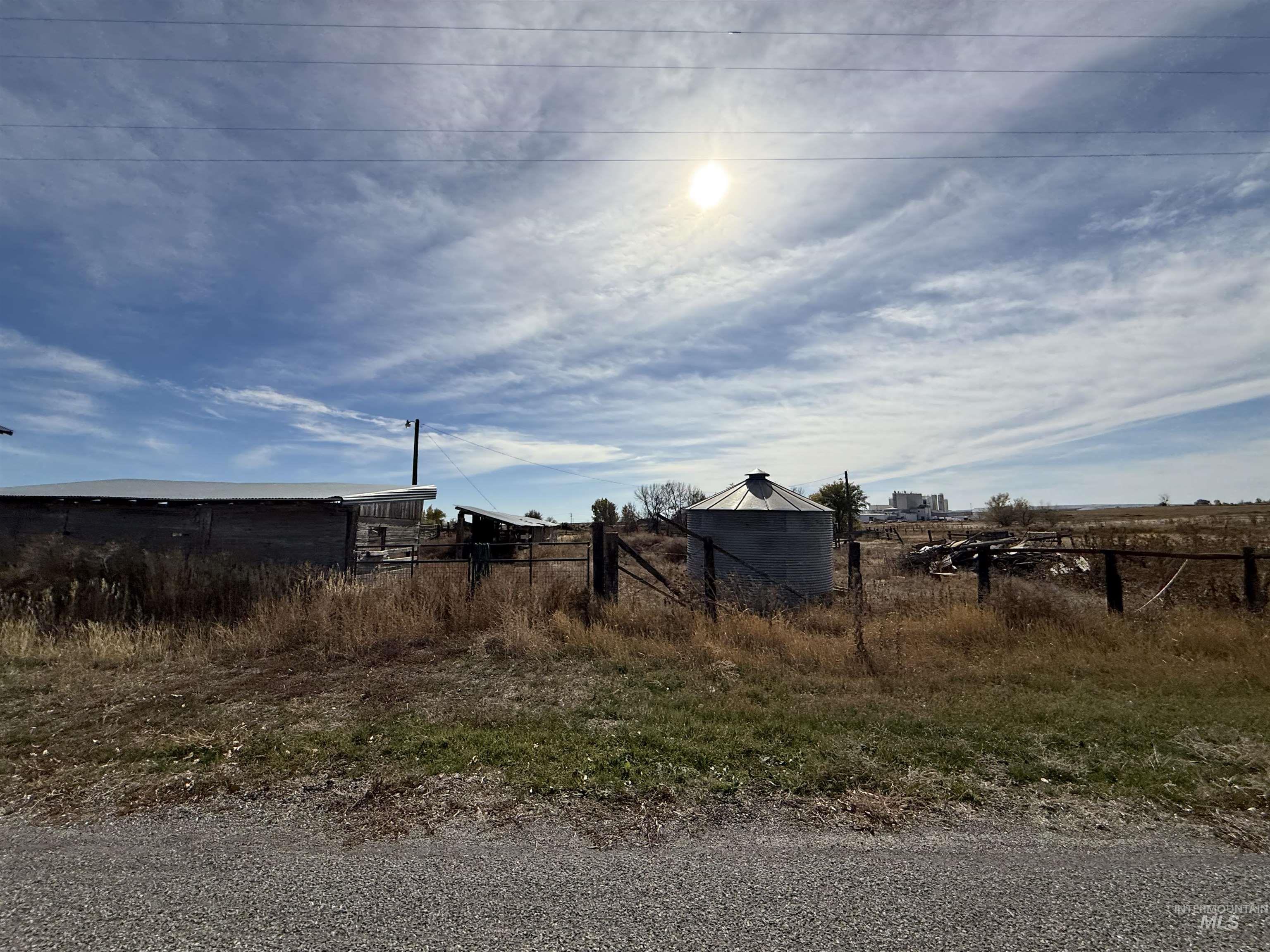 1225 E 800 N Property Photo 5