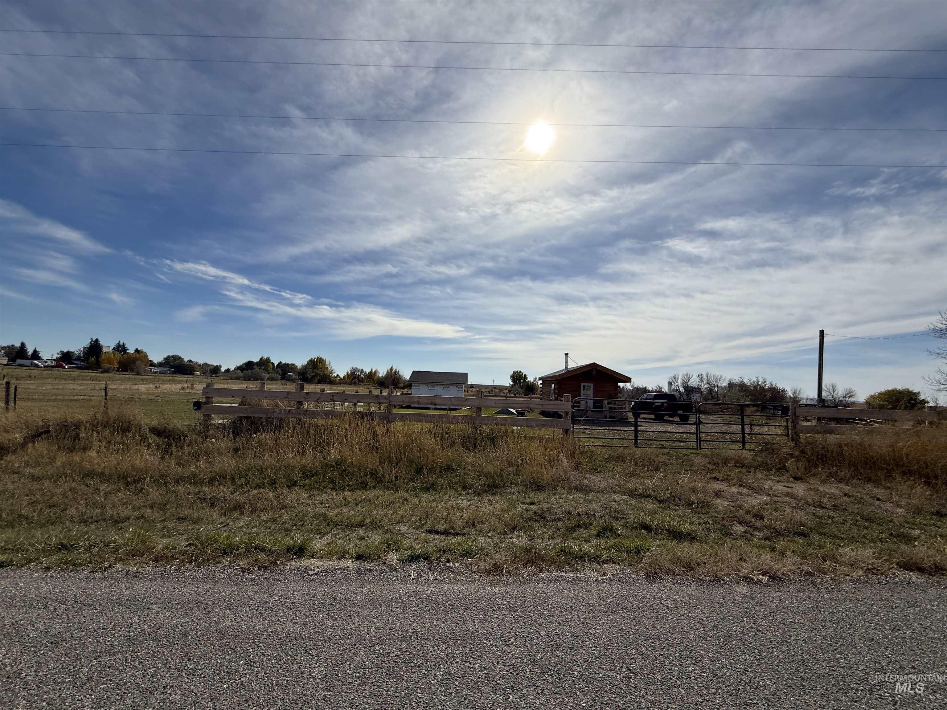1225 E 800 N Property Photo 16