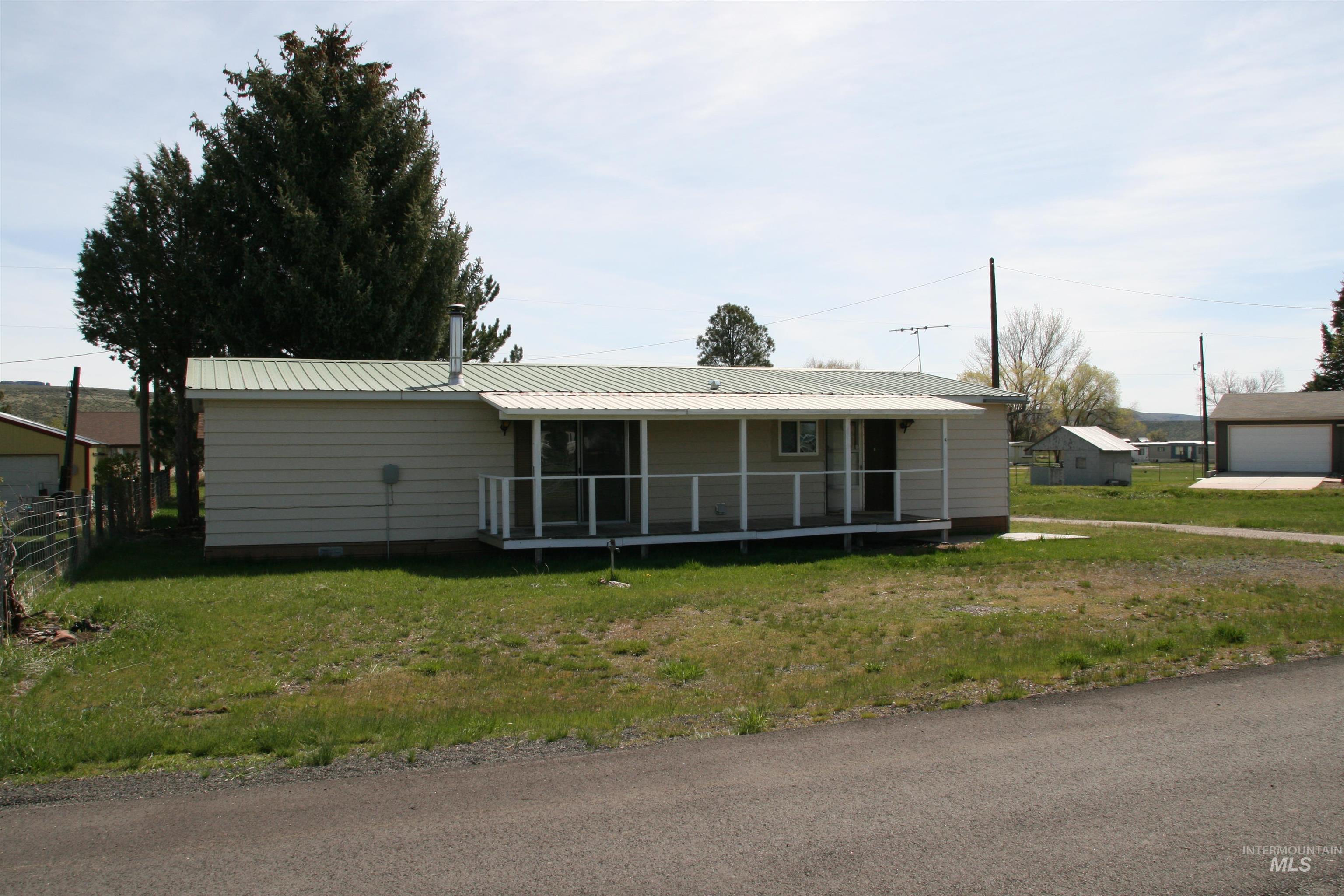 500 Somerville Street Property Photo 1