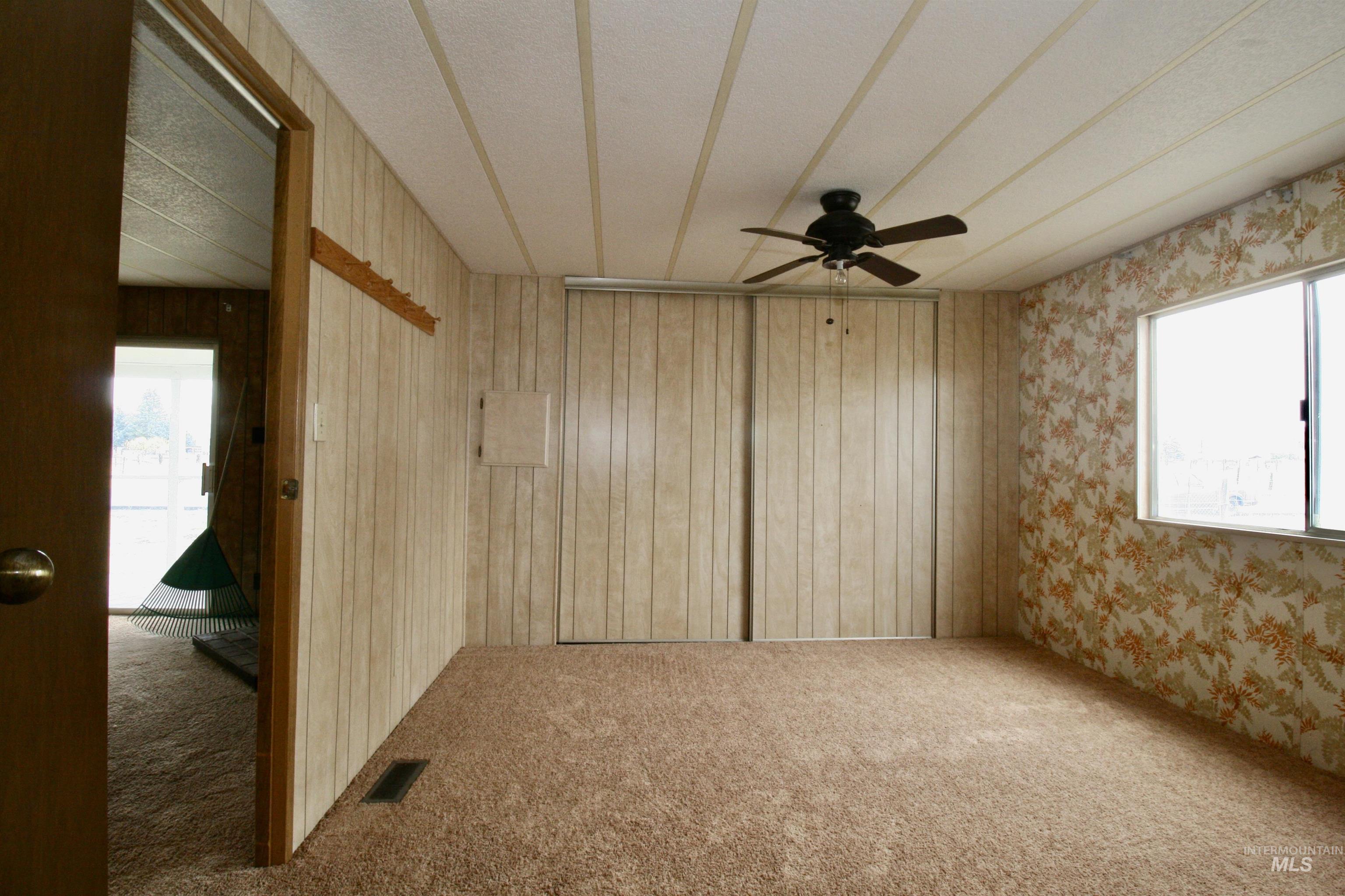 500 Somerville Street Property Photo 15