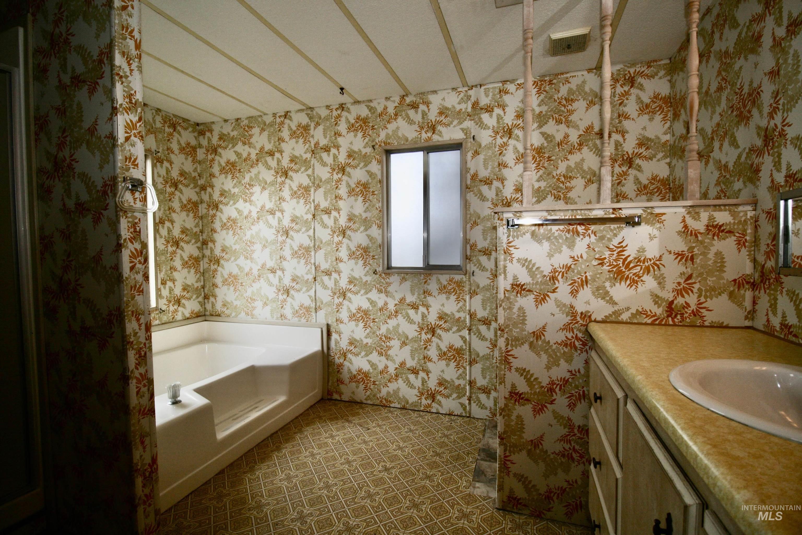 500 Somerville Street Property Photo 18