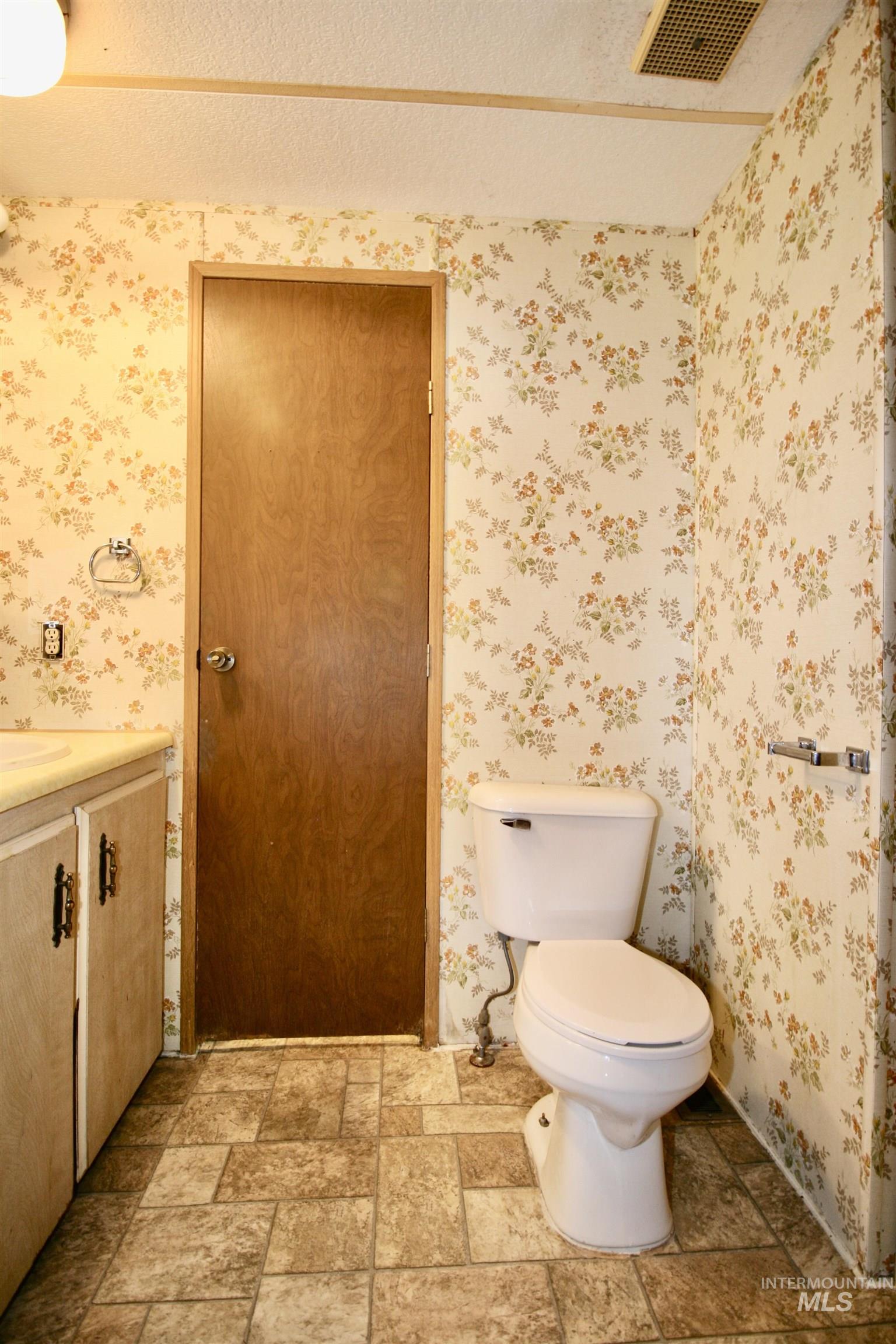 500 Somerville Street Property Photo 23