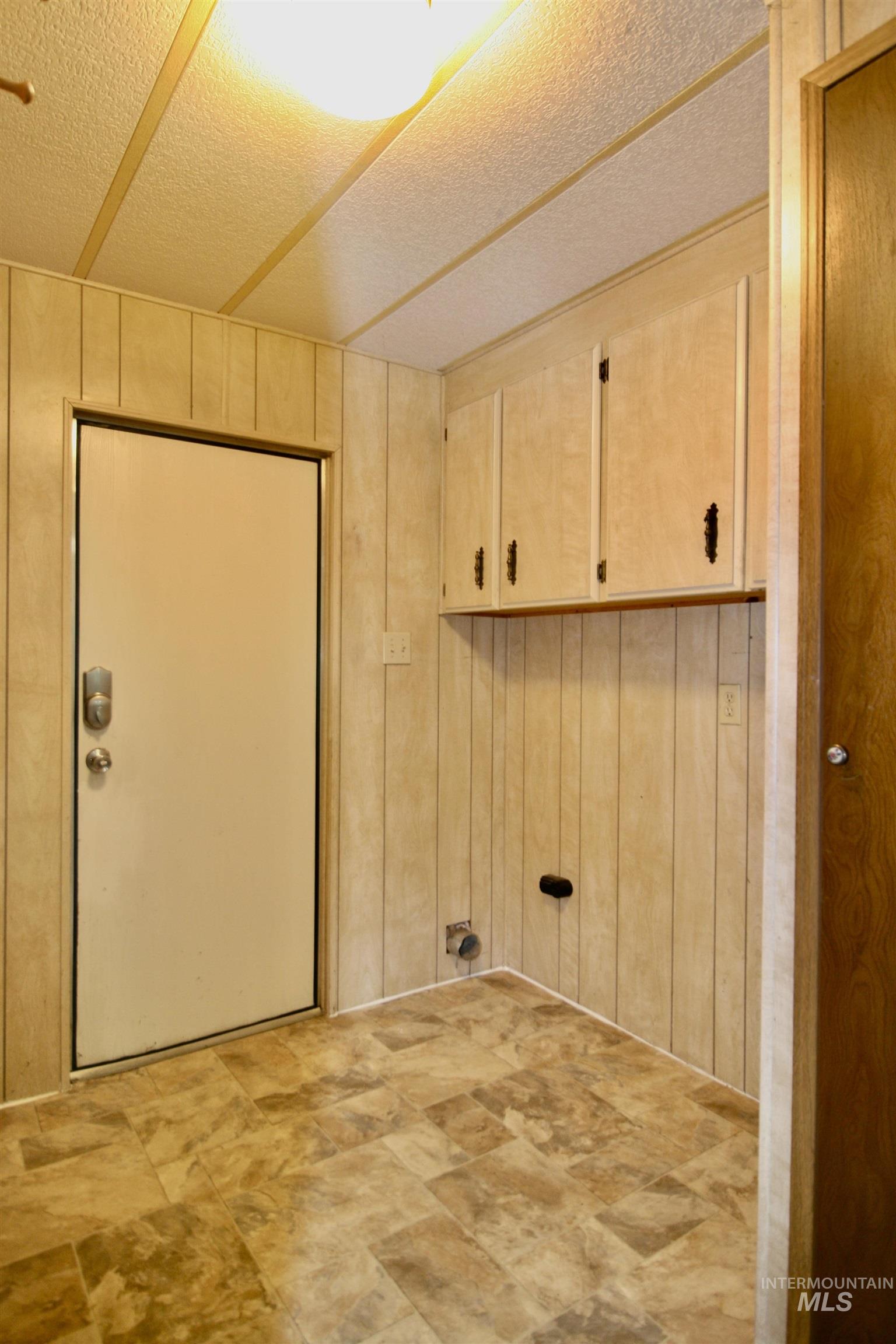500 Somerville Street Property Photo 26