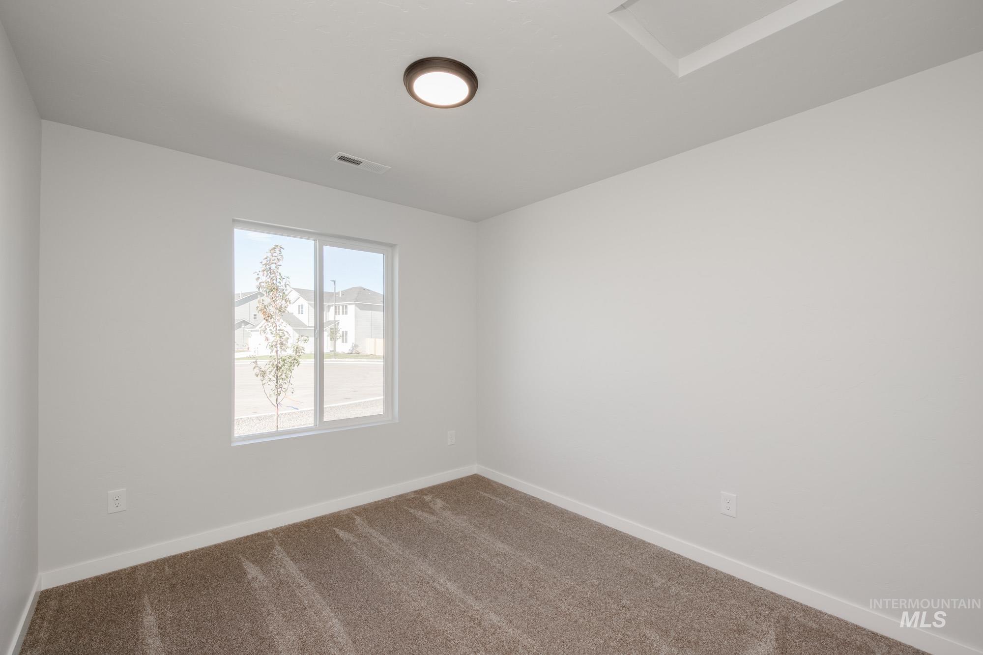 1104 Webb Brook St Property Photo 11