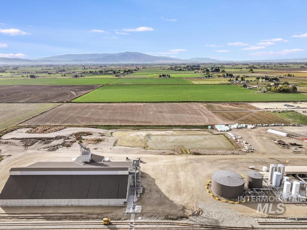 Tbd 200 W Lot 9 Property Photo 17