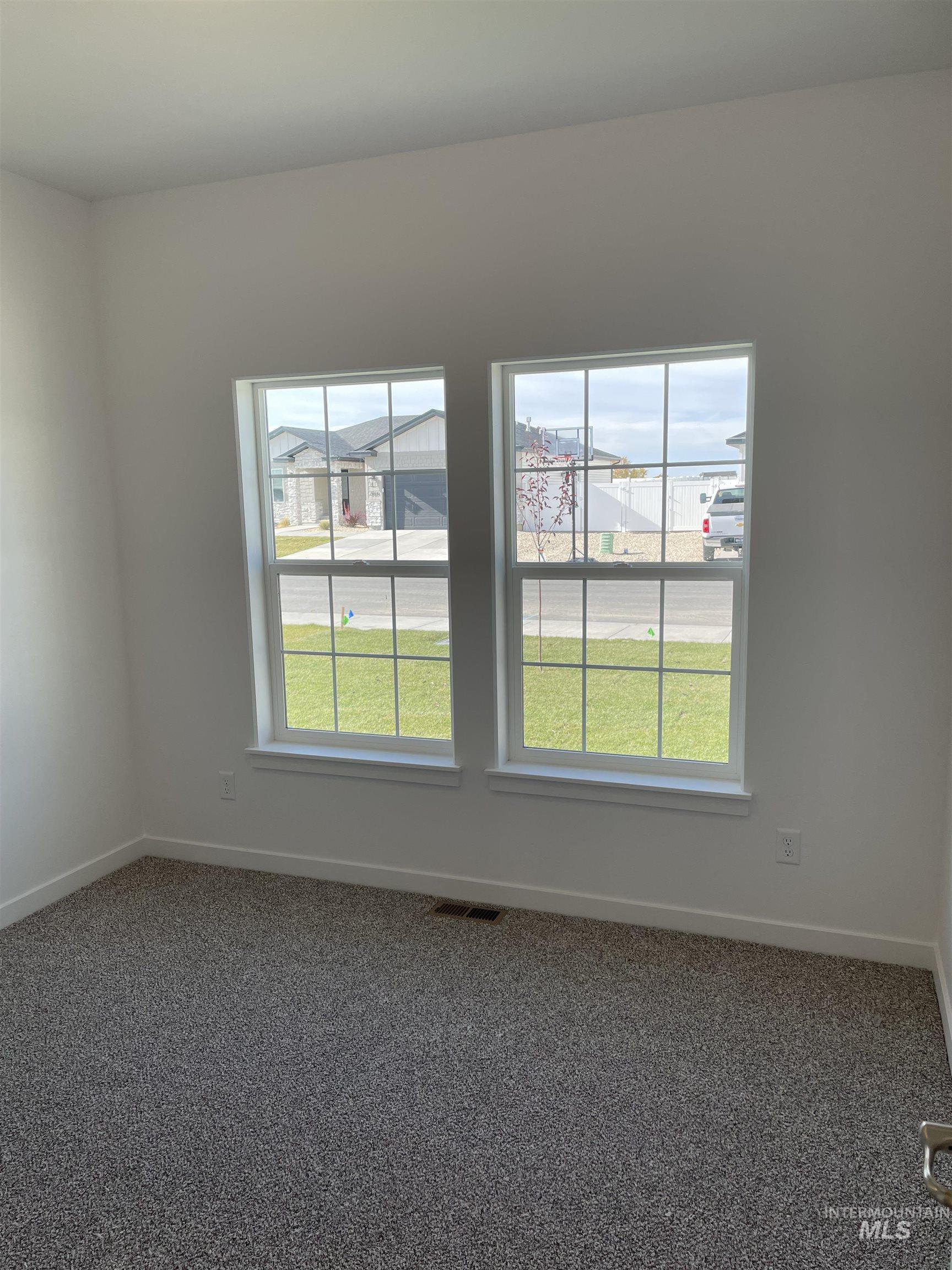 2015 Lowline Ave Property Photo 14