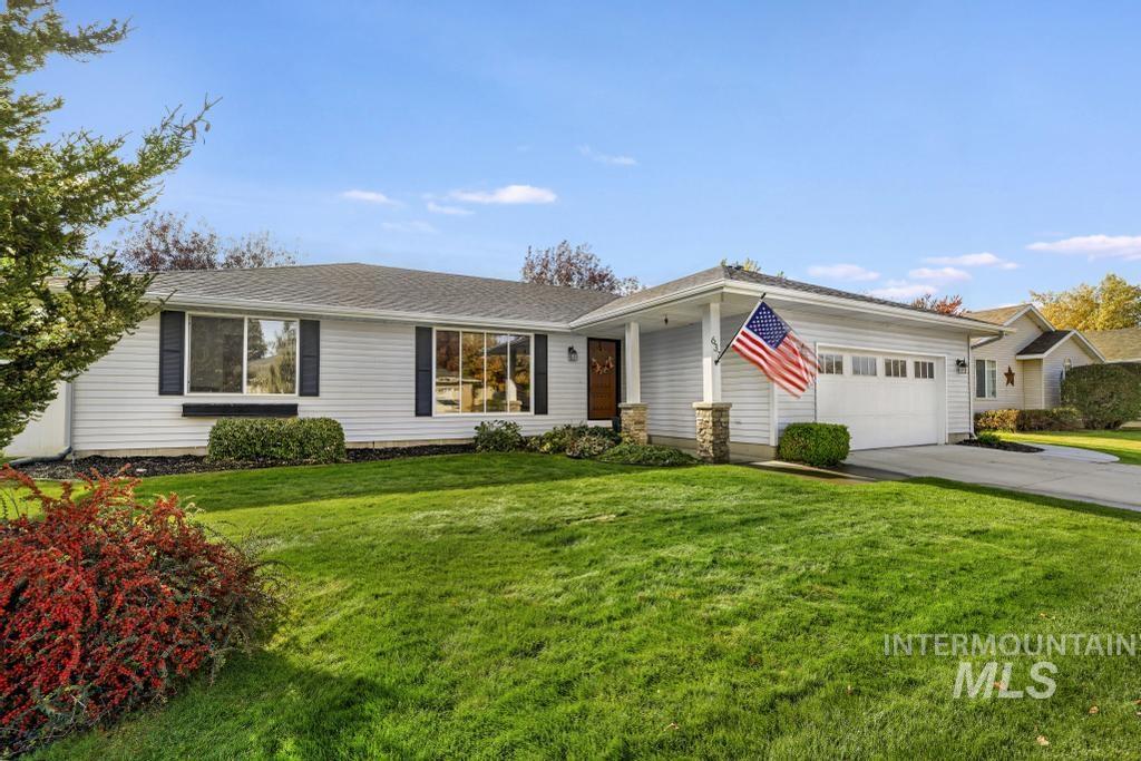 637 Pine St Property Photo 1