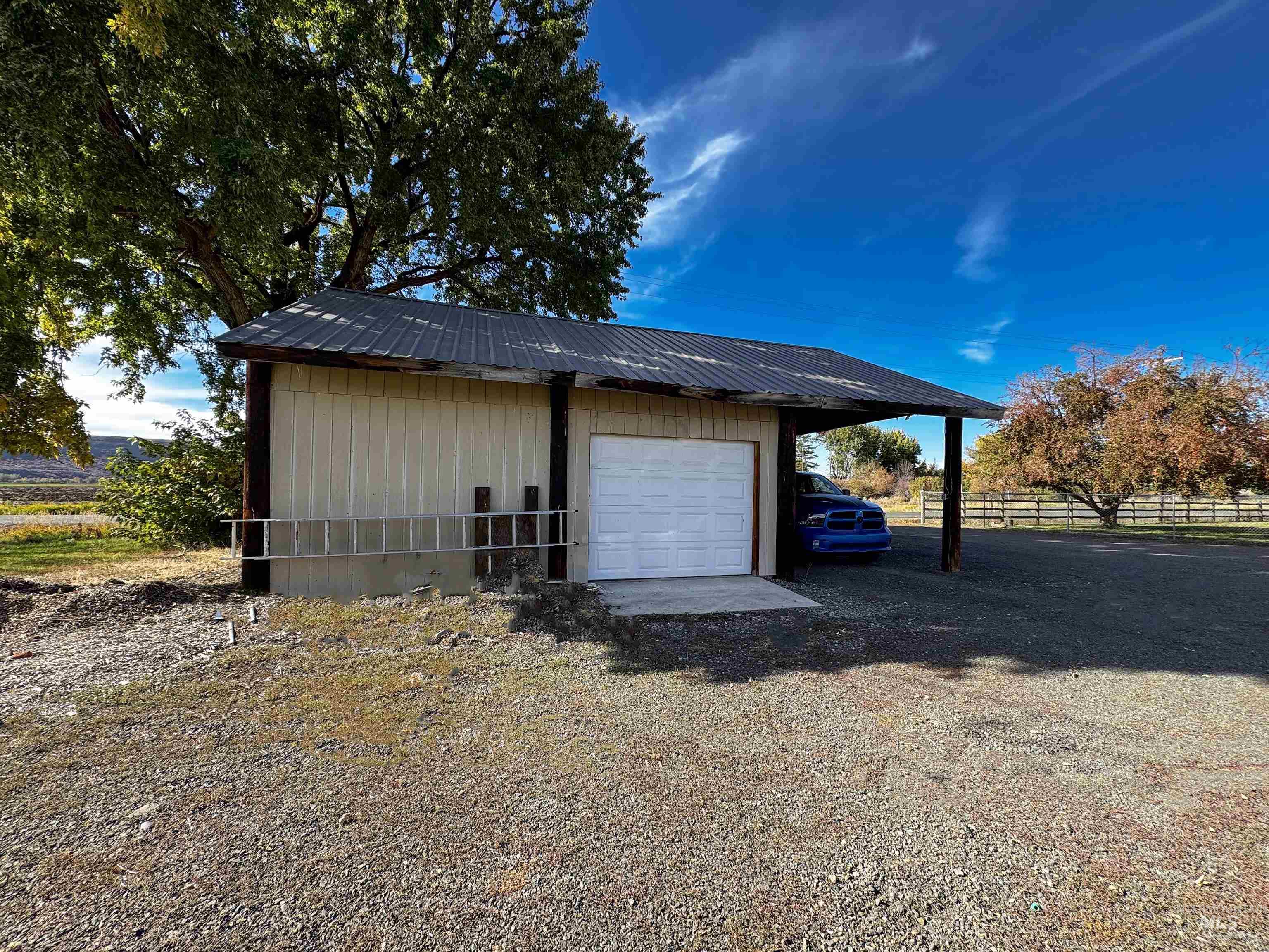 2796 Burton Ln Property Photo 21