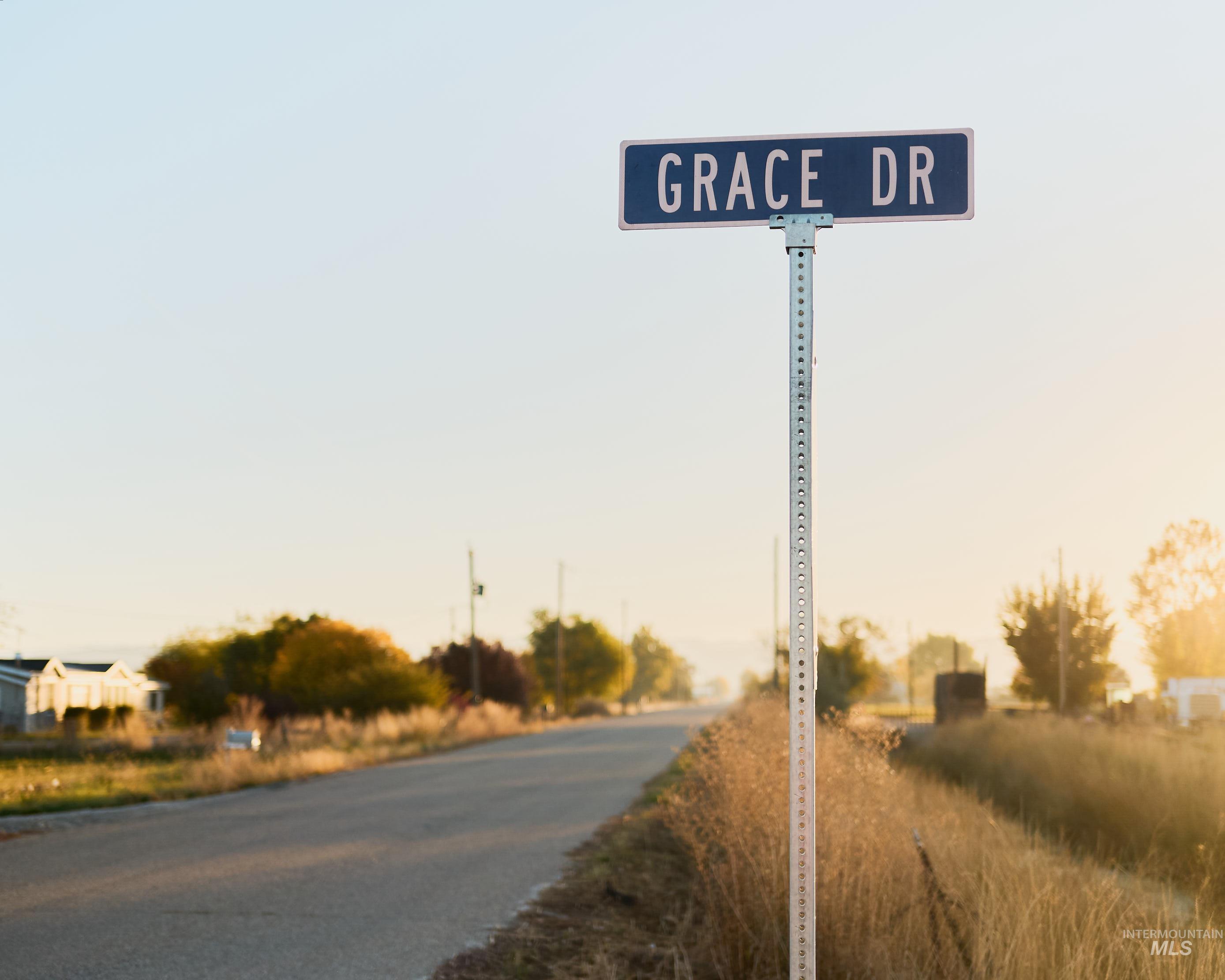 3231 Grace Lane Property Photo 16