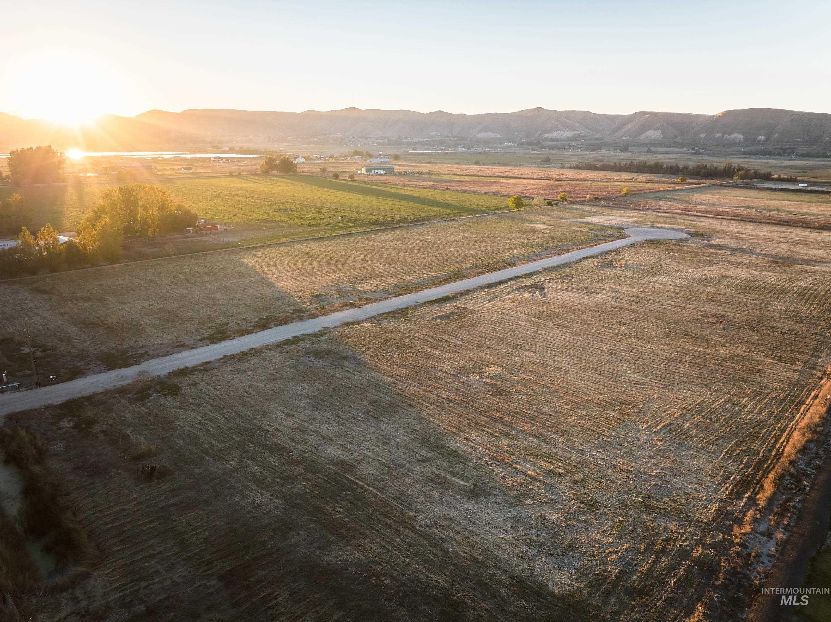 3231 Grace Lane Property Photo 20