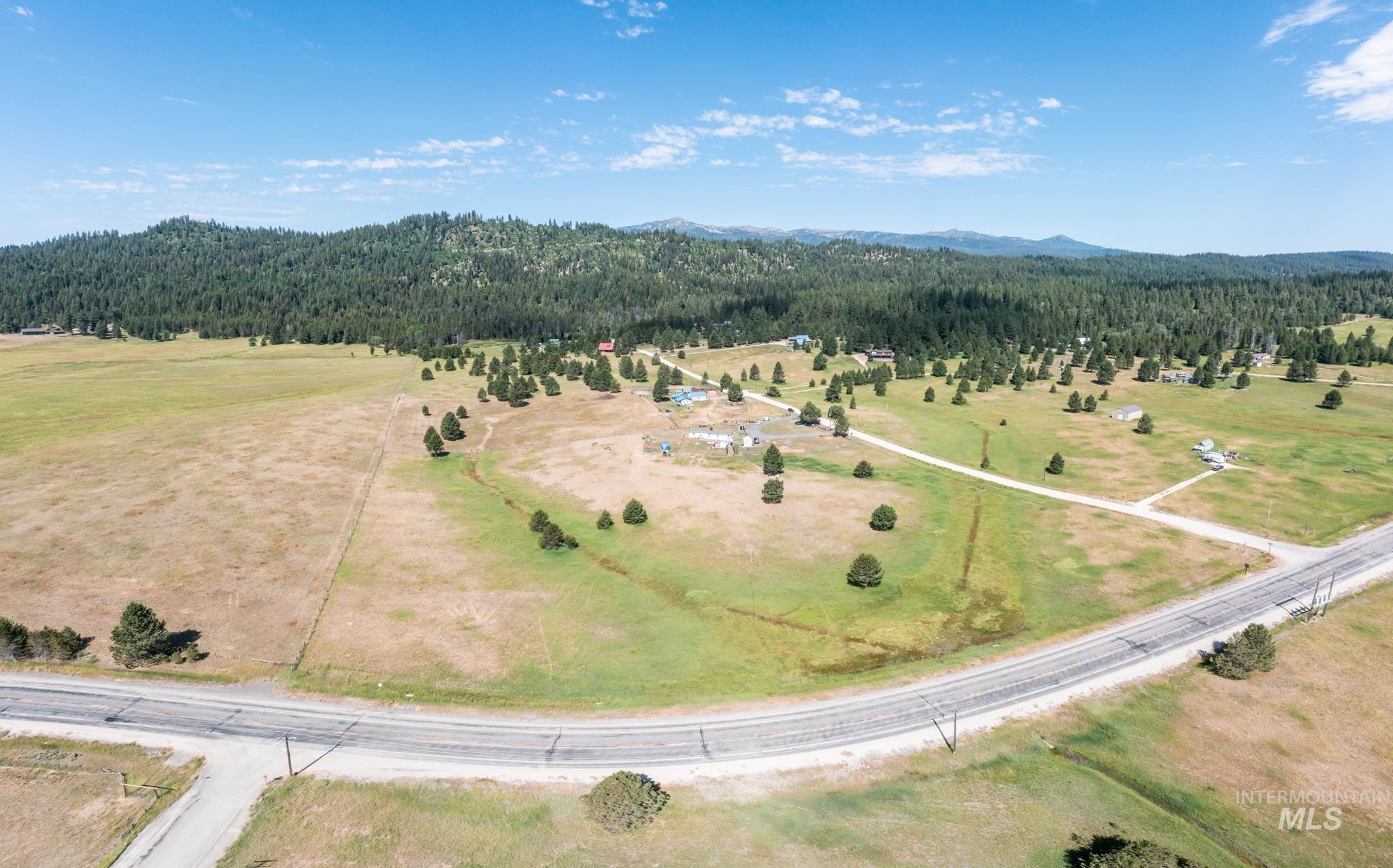 7 Garrett Ln Property Photo 9