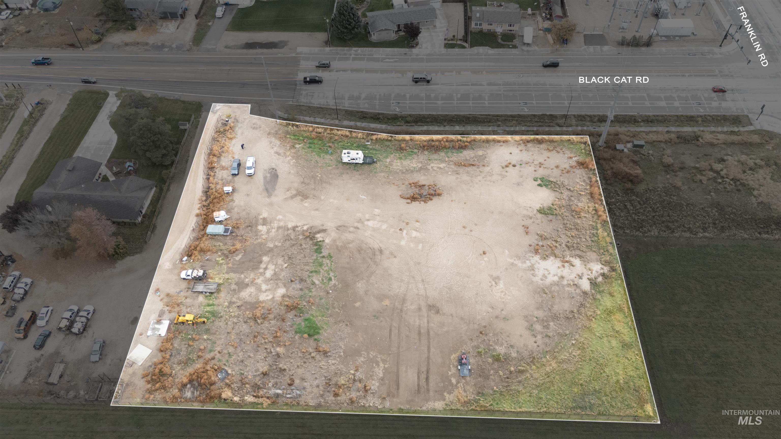 119 N Black Cat Rd Property Photo 1