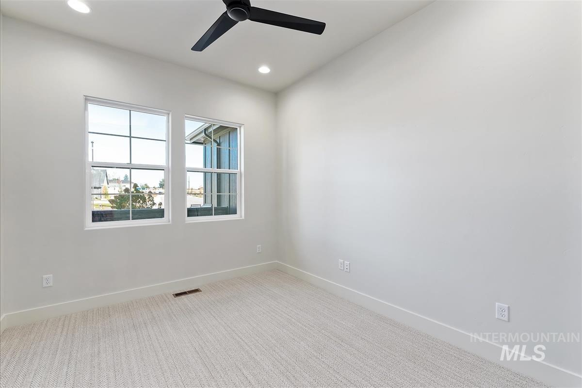 9973 S Peregrine Falcon Ave. Property Photo 6