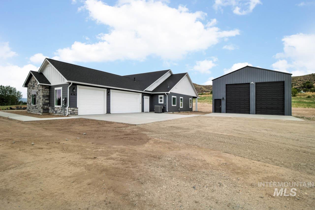 1910 Ruth Lane Property Photo 1