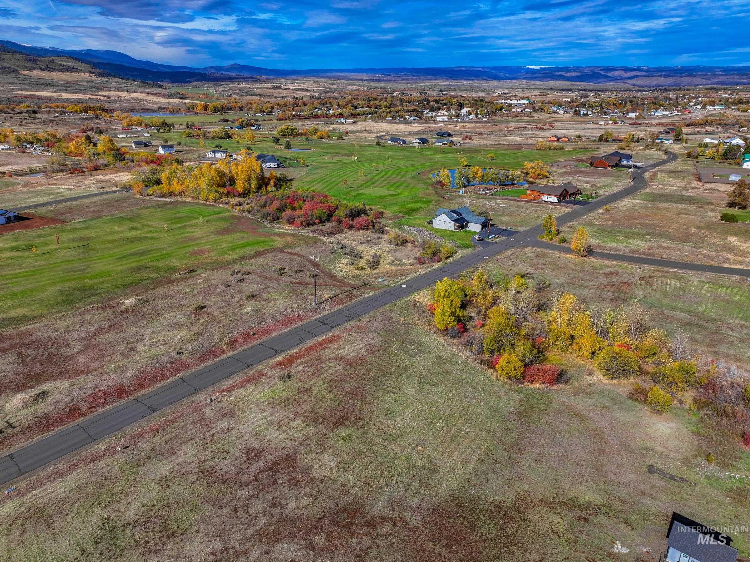 D-8 Fairway Lane Property Photo 32