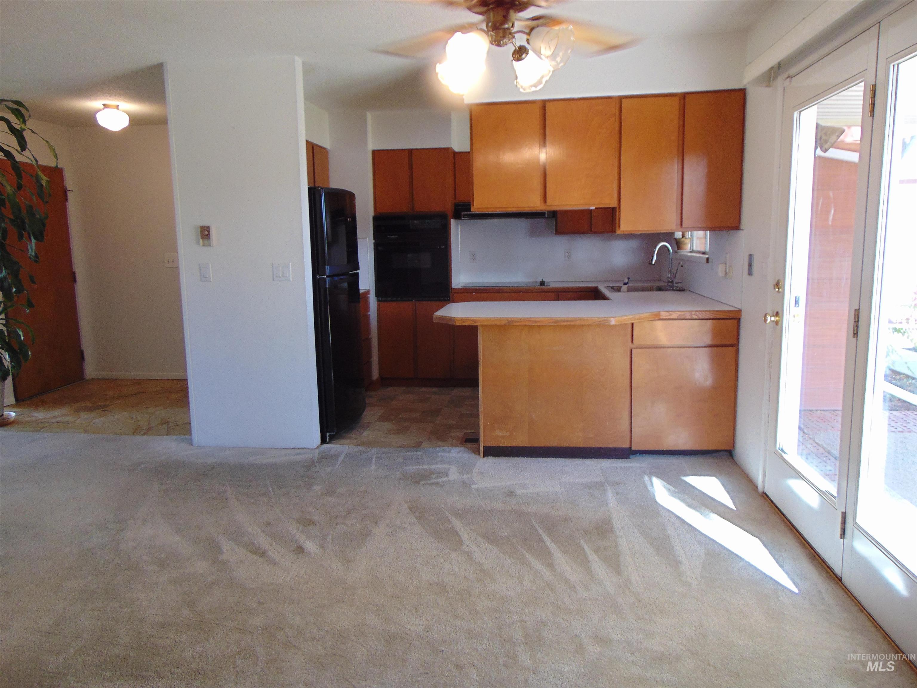 332 Sears Drive Property Photo 5