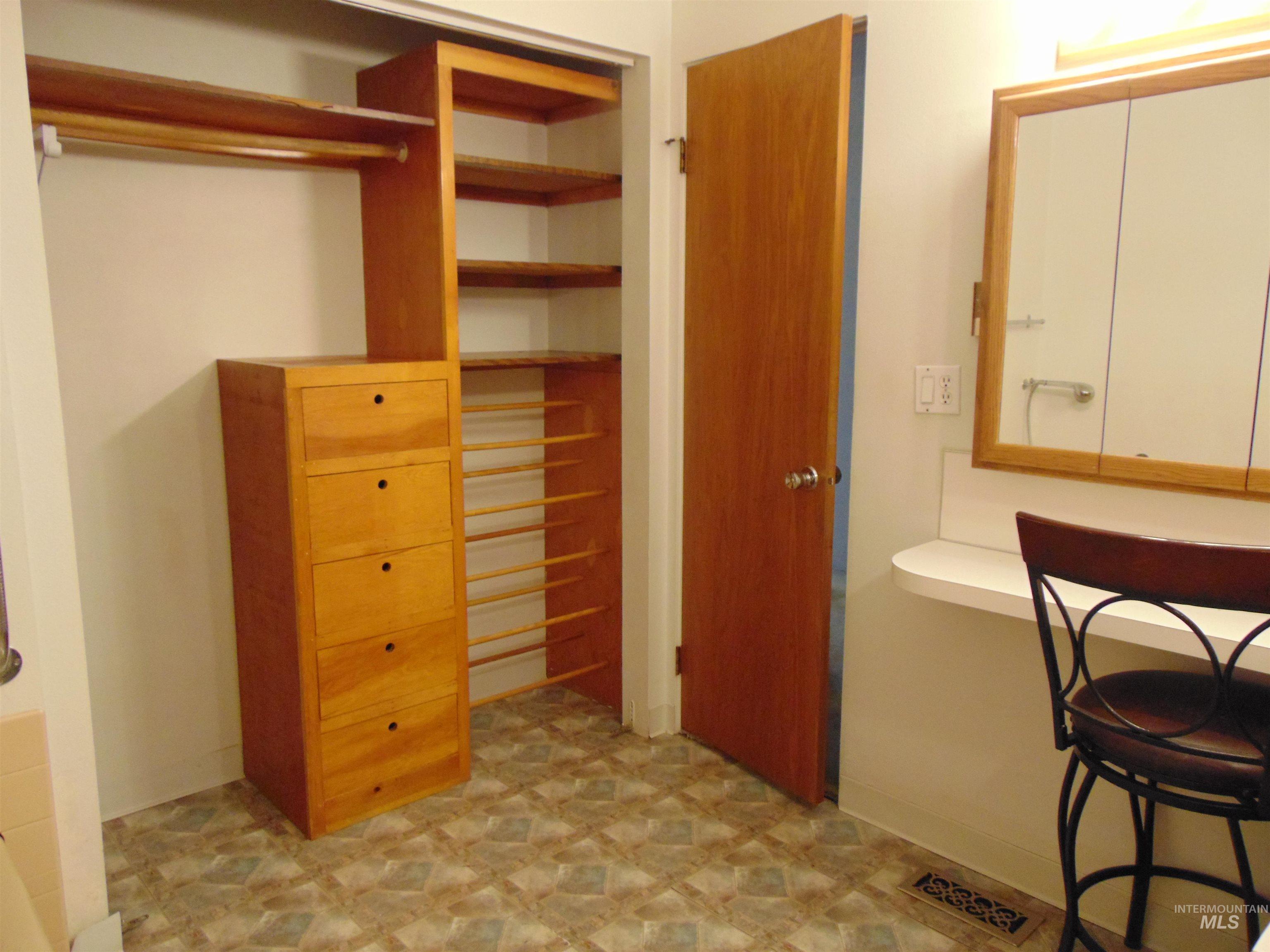 332 Sears Drive Property Photo 9
