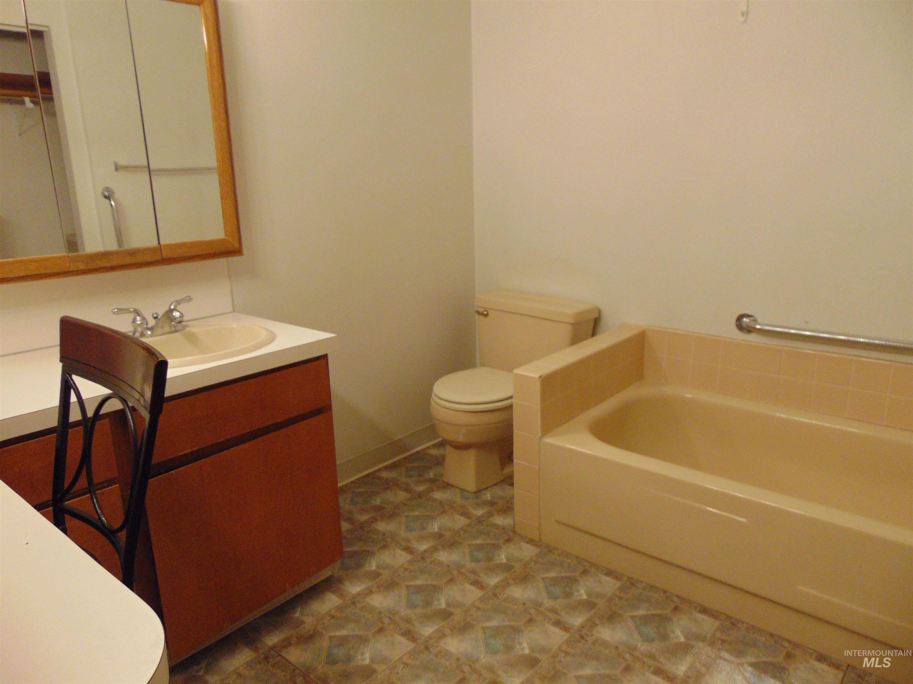 332 Sears Drive Property Photo 11