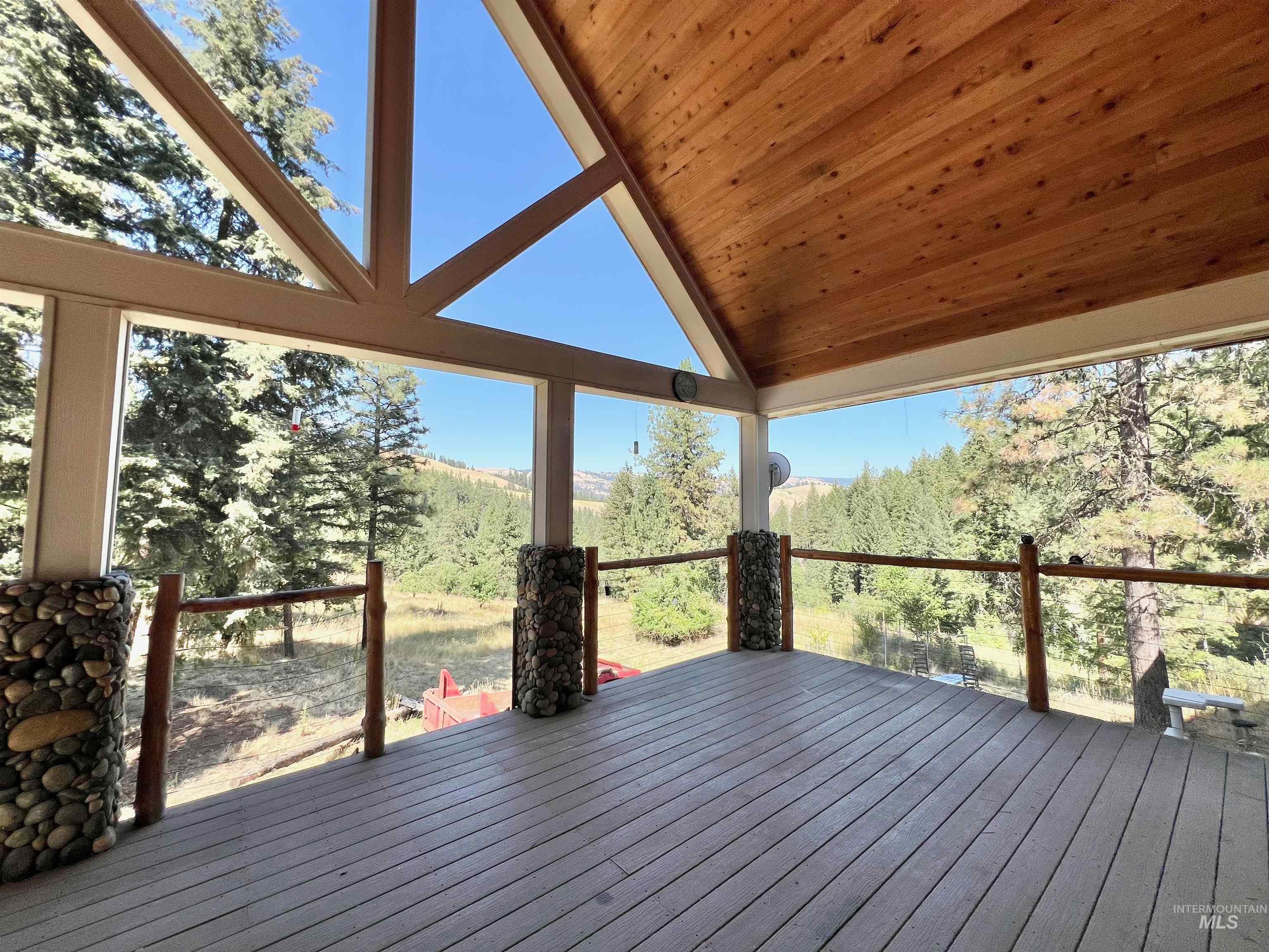 22545 Angel Ridge Road Property Photo 6